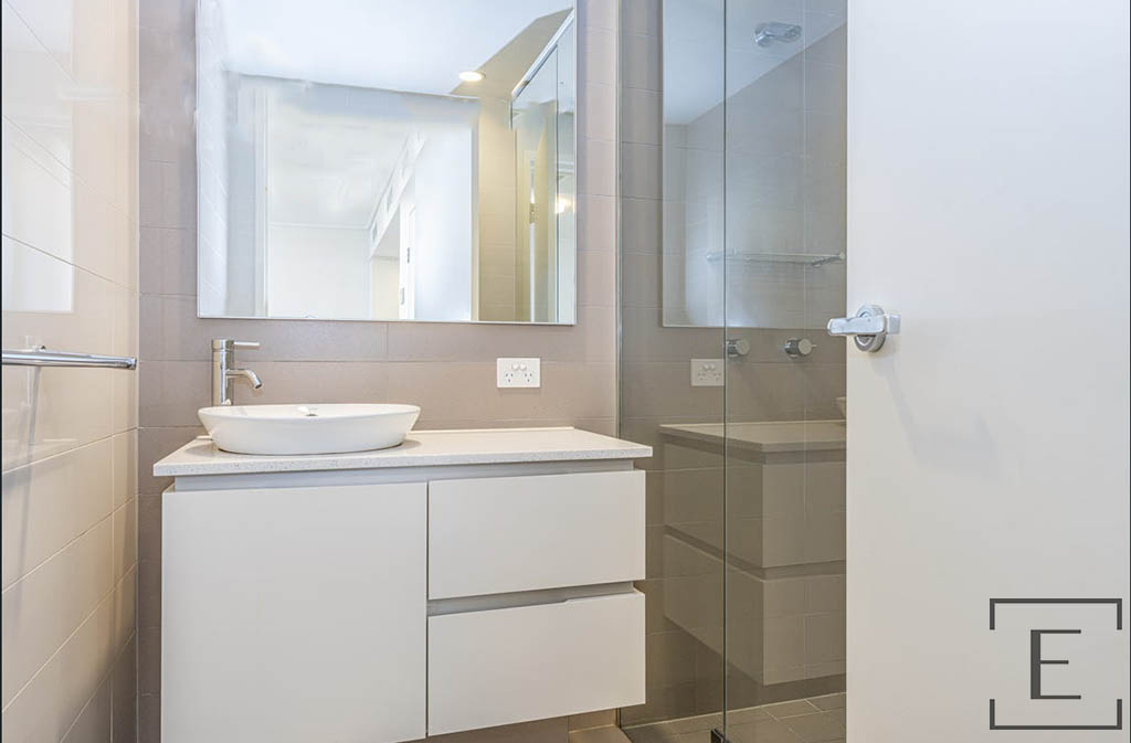 605 / 80 Rider Boulevard, Rhodes