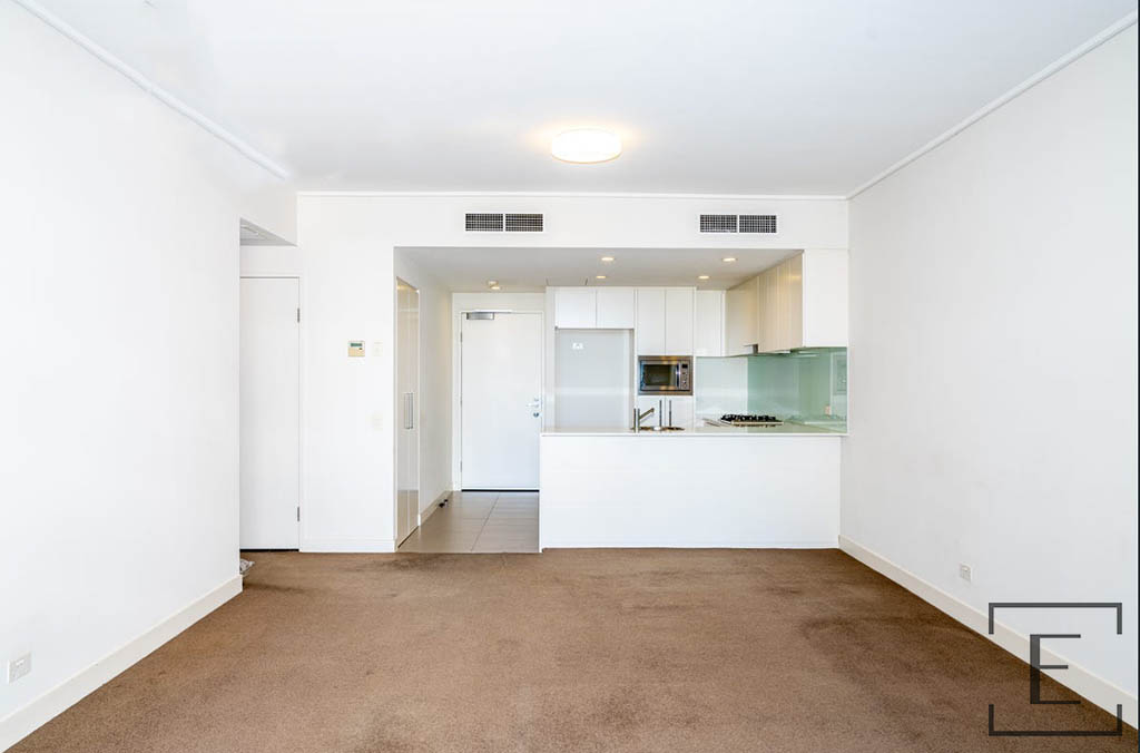 605 / 80 Rider Boulevard, Rhodes