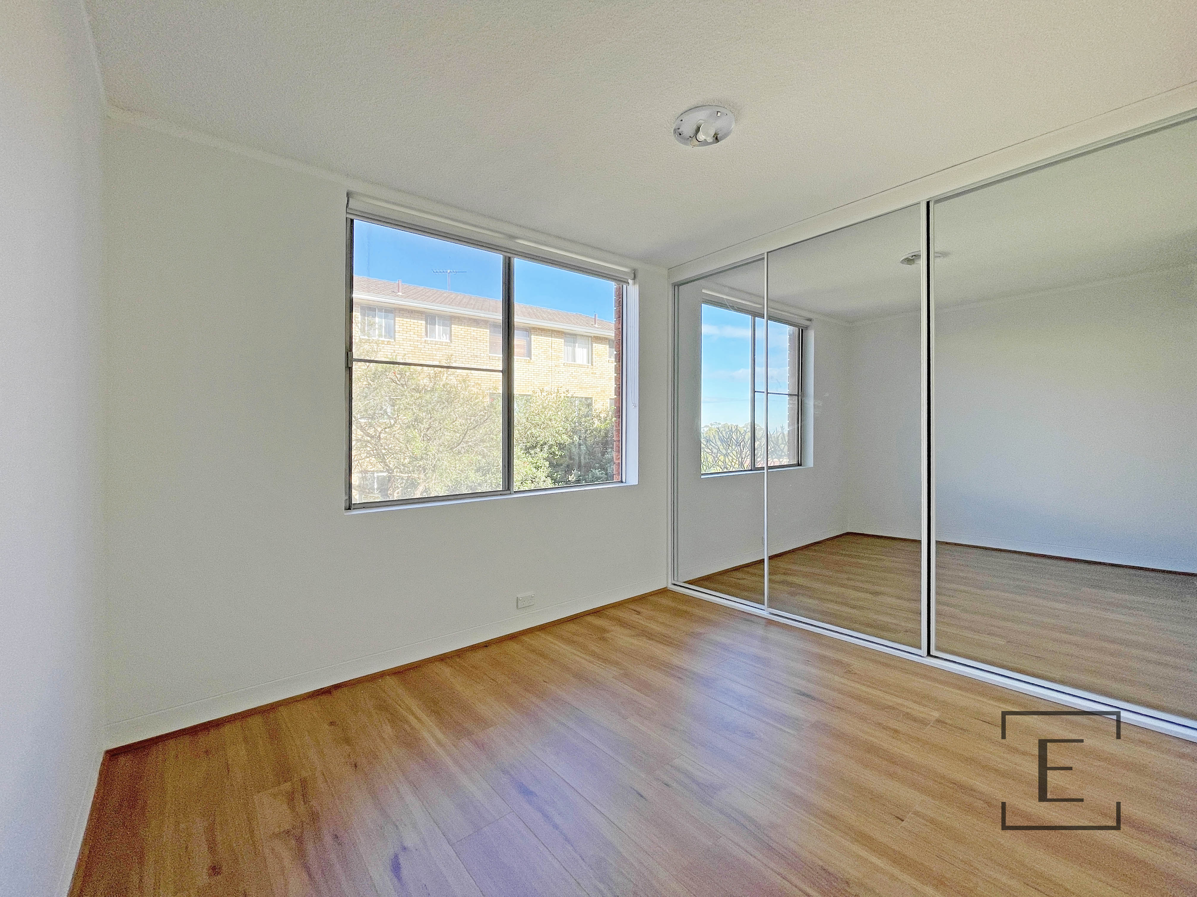 2 / 6 Punt Road, Gladesville