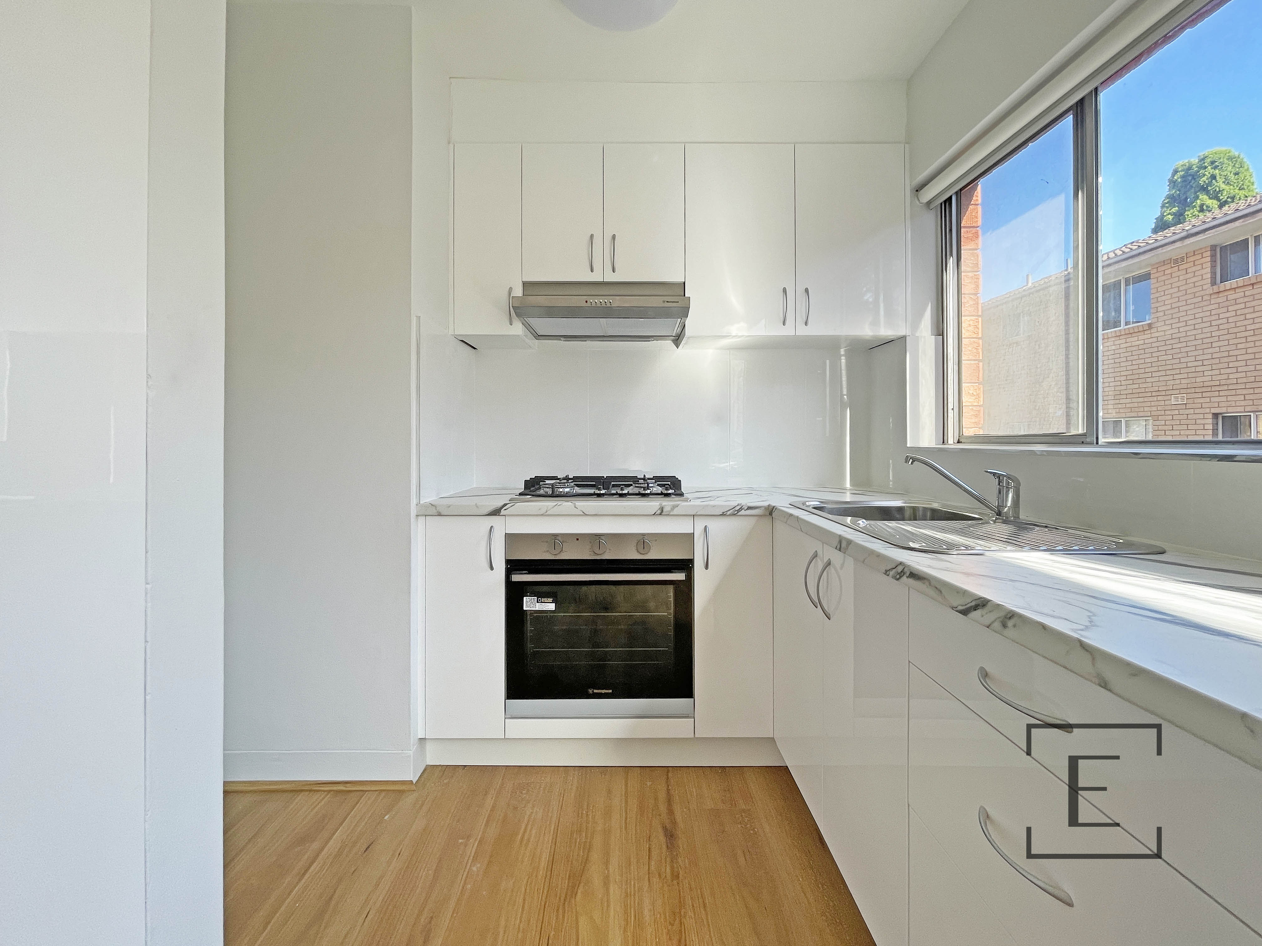 2 / 6 Punt Road, Gladesville