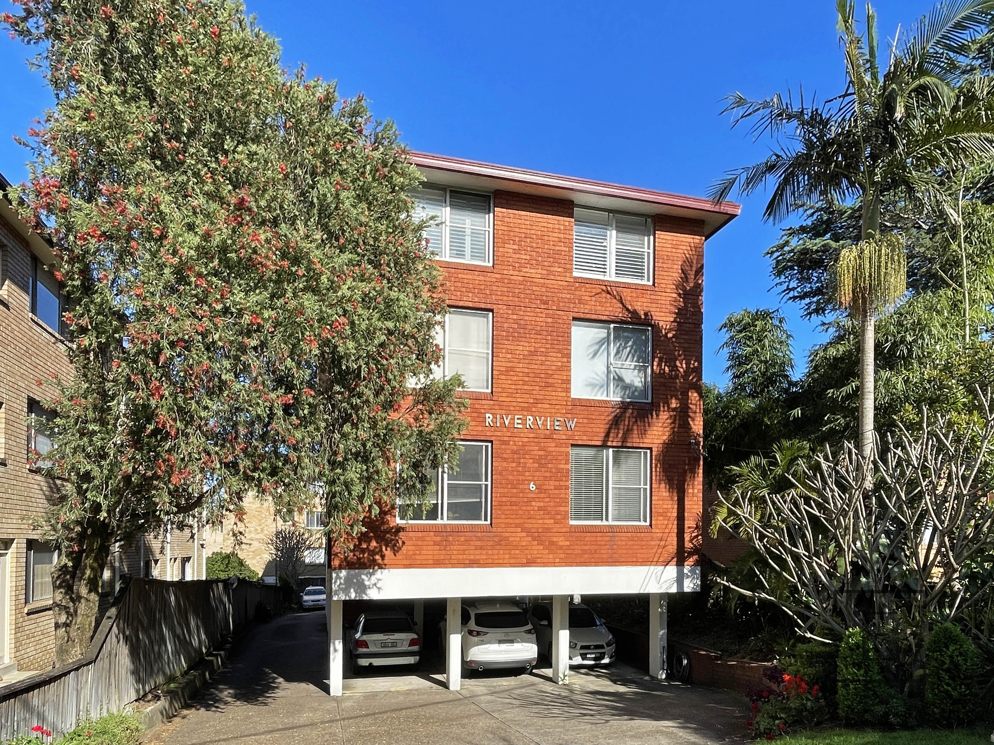 2 / 6 Punt Road, Gladesville