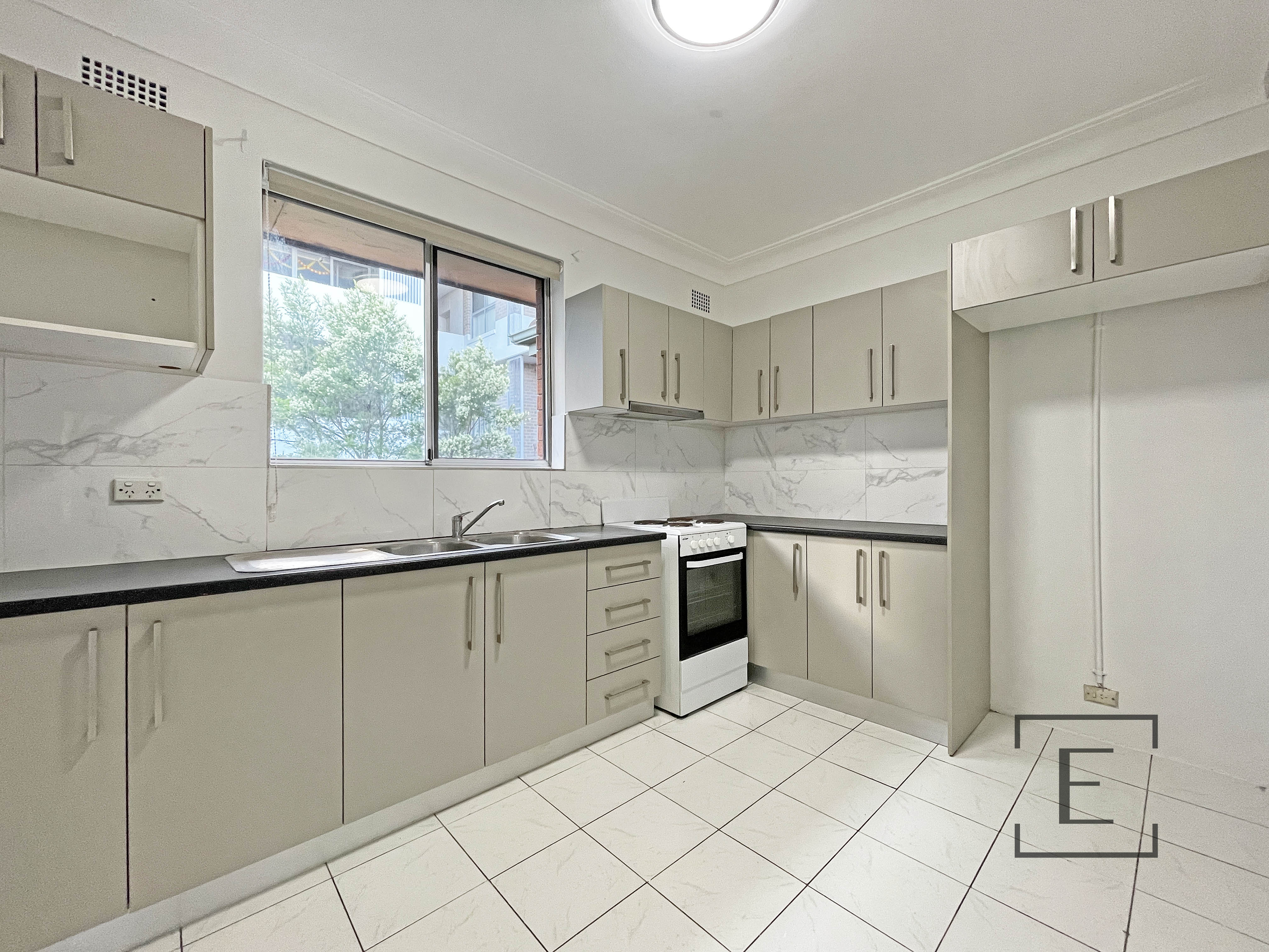 6 / 21 Burlington Road, Homebush