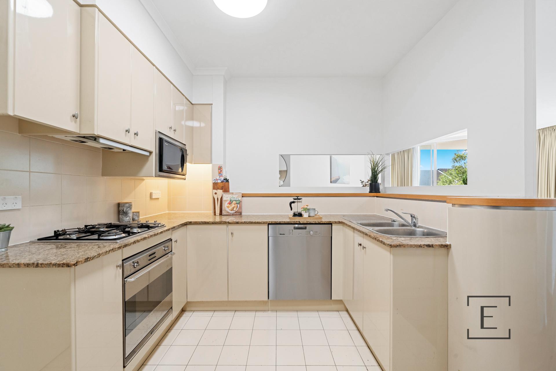 8 / 162E Burwood Road, Concord