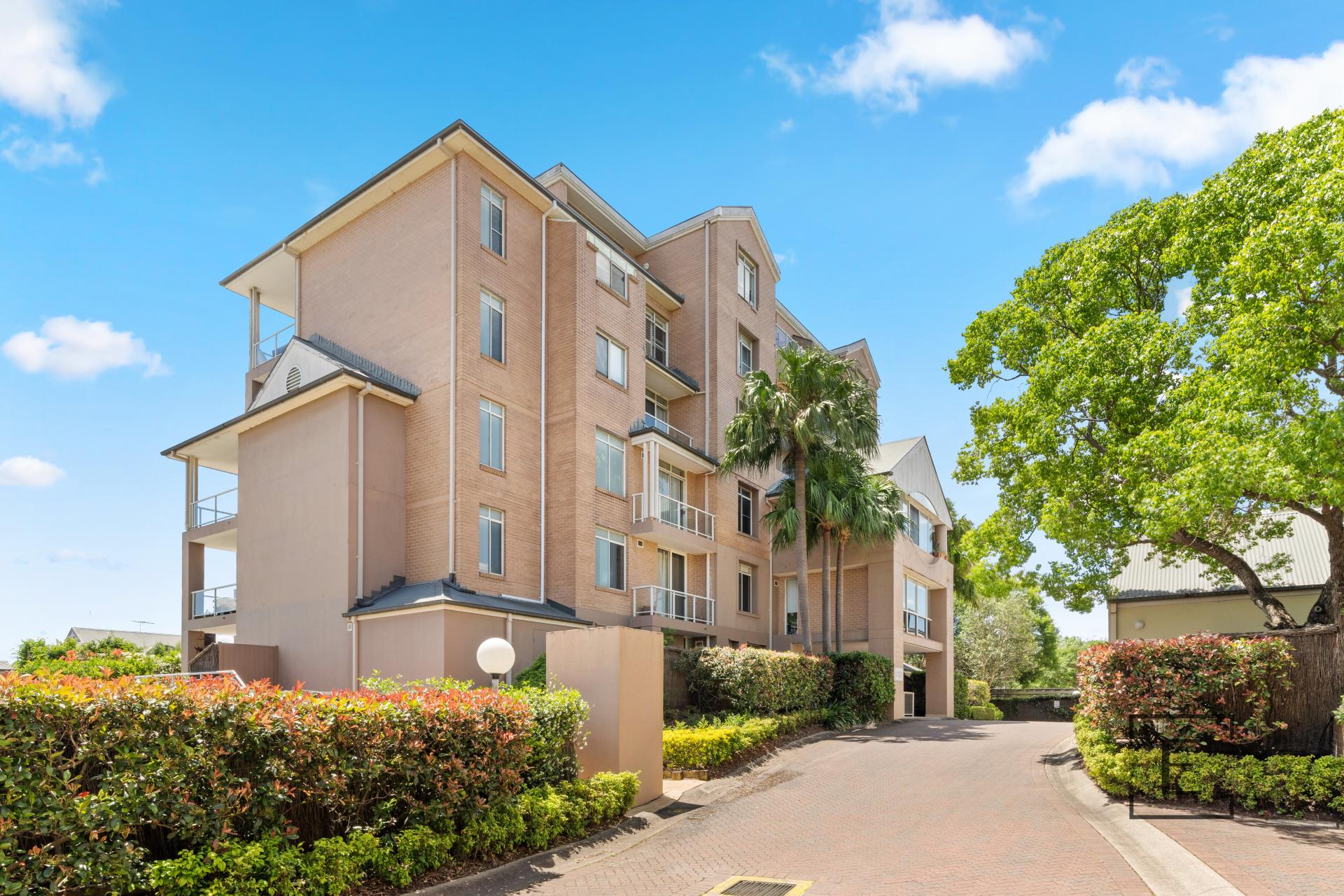 8 / 162E Burwood Road, Concord