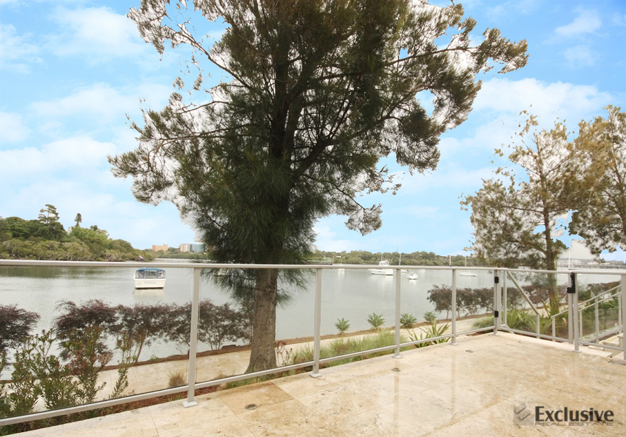 30 Hilly Street, Mortlake