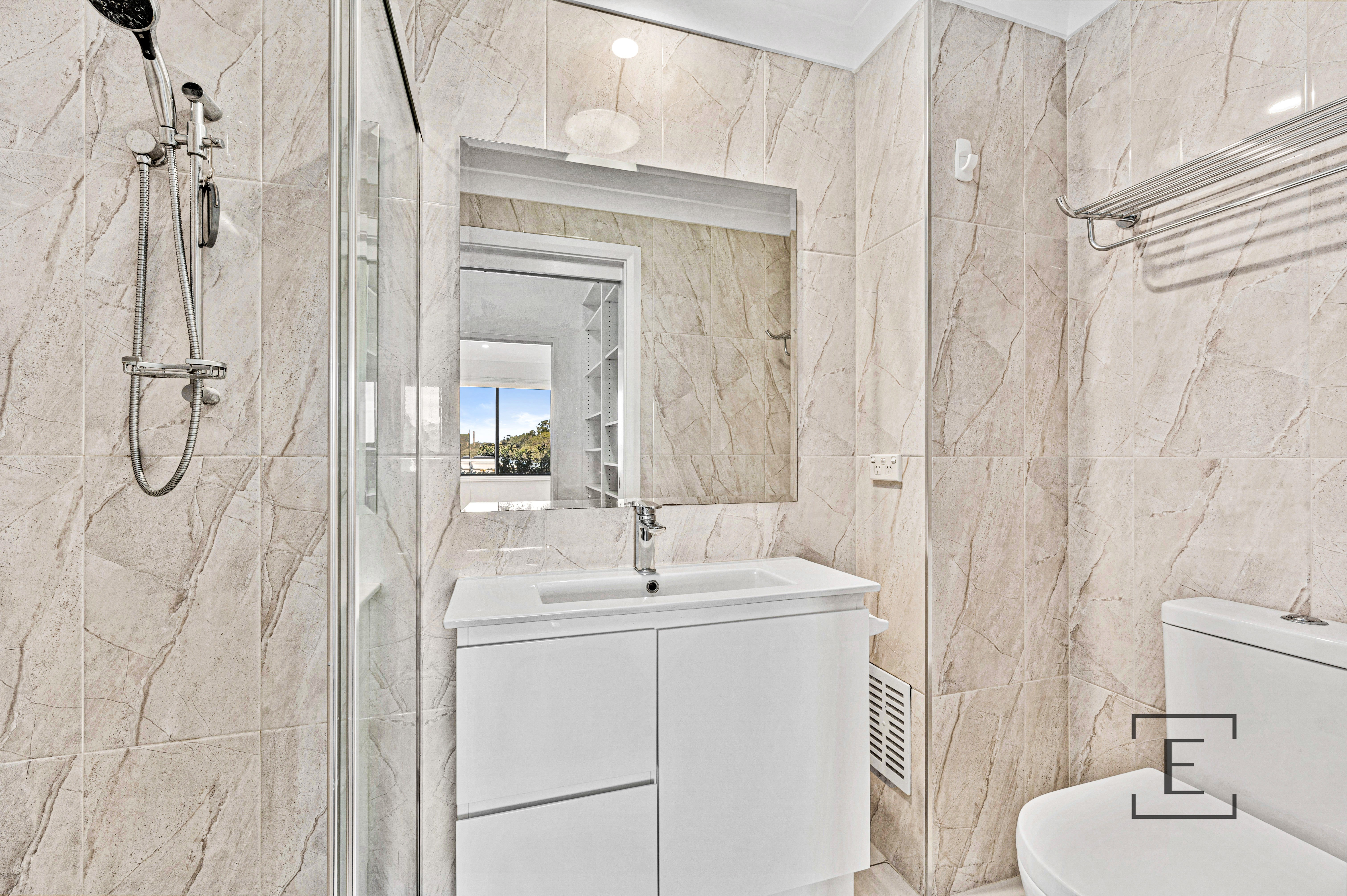 4 / 36 Hilly Street, Mortlake