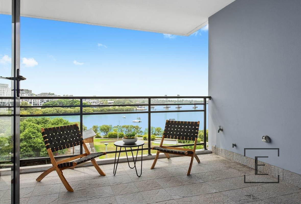 25 / 2 Bay Drive, Meadowbank