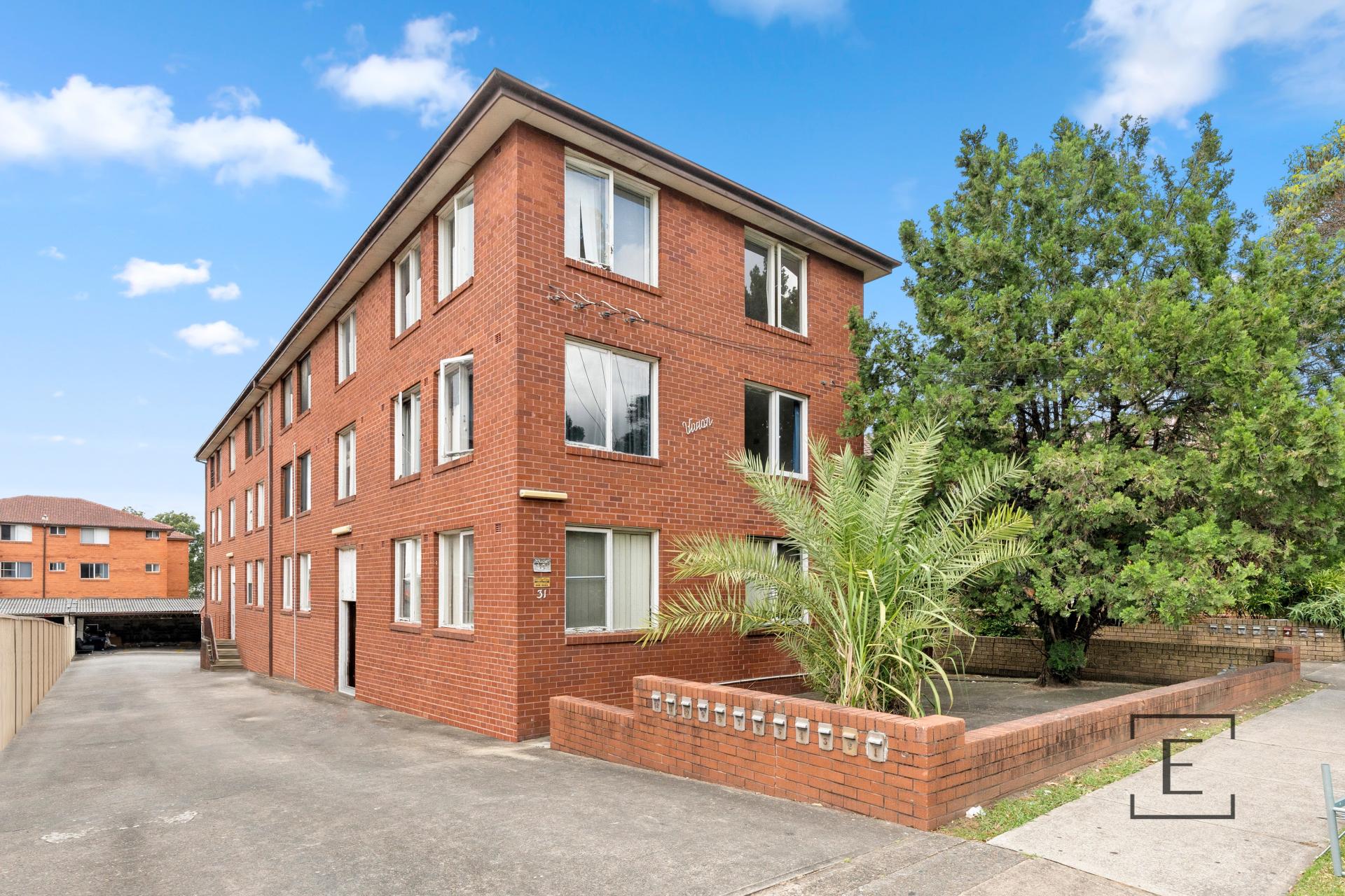 2 / 31 Dartbrook Road, Auburn