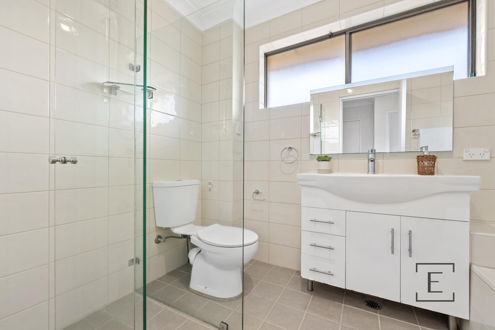 9 / 19 Station Street, Dundas