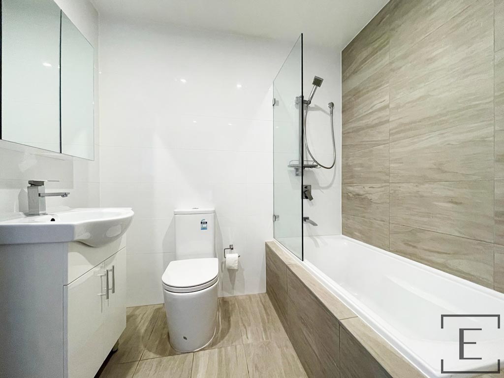 36 / 50 Loftus Crescent, Homebush