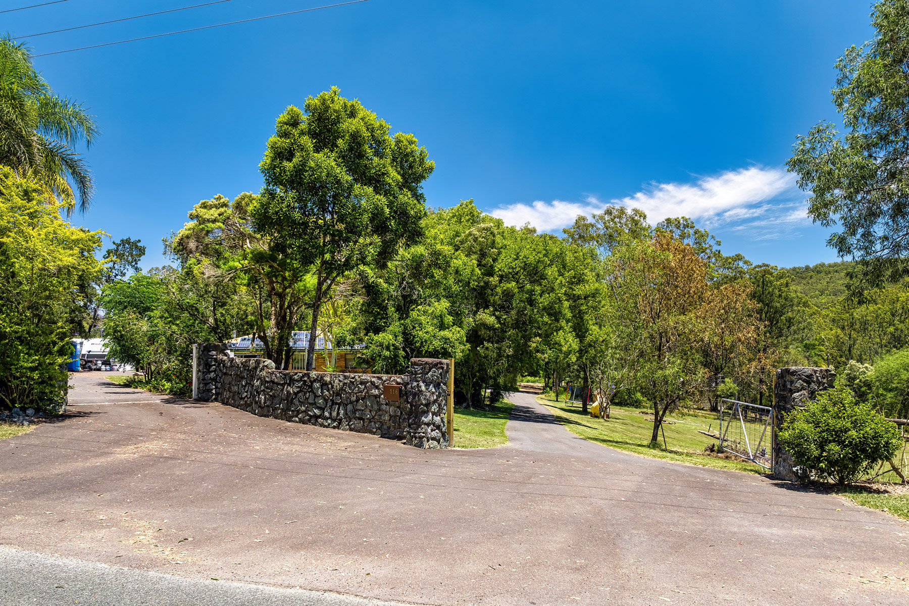 116-128 Karen Court, Tamborine