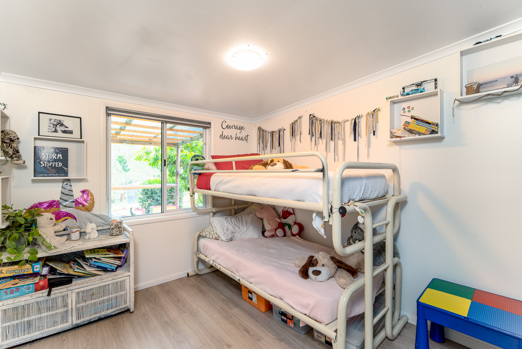 116-128 Karen Court, Tamborine