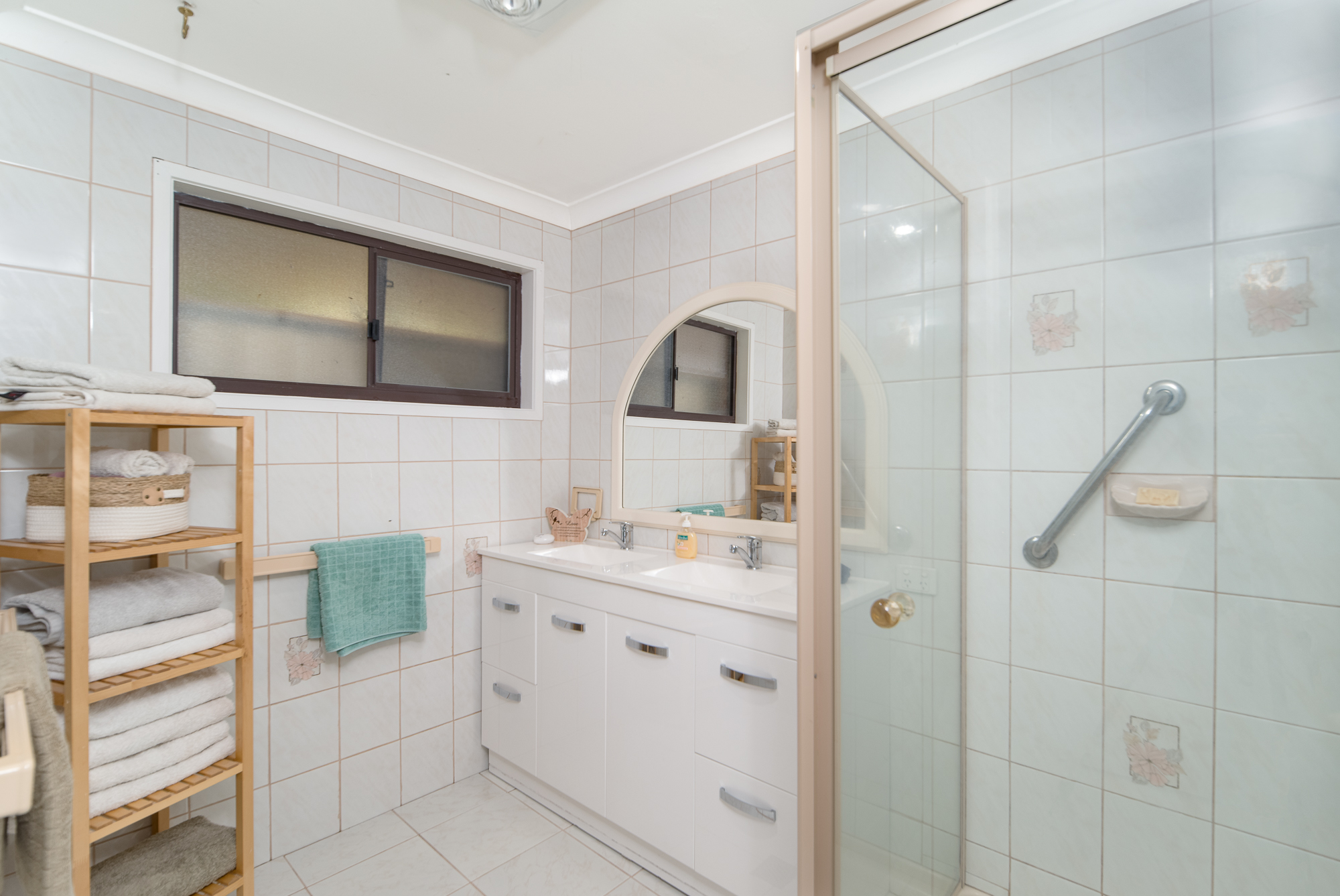 116-128 Karen Court, Tamborine