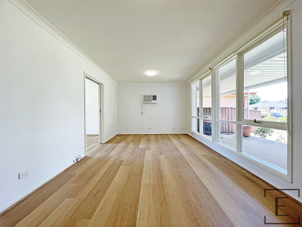 11 Annett Street, Emu Plains