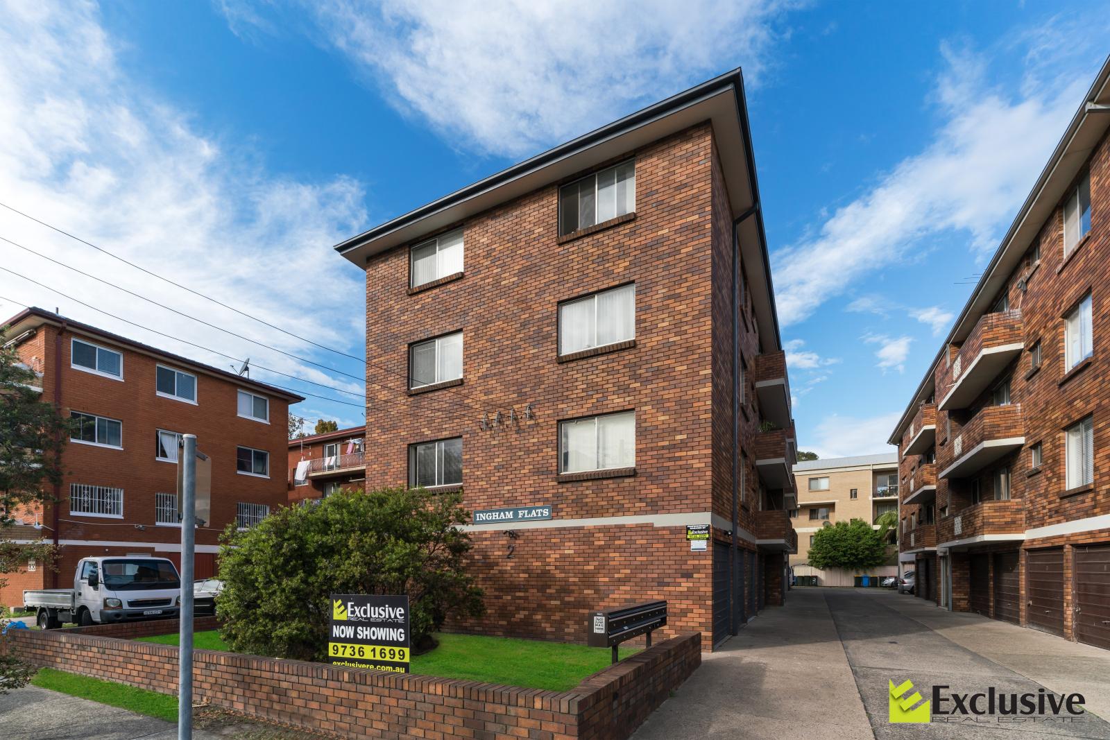 9 / 2 Macintosh Street, Mascot