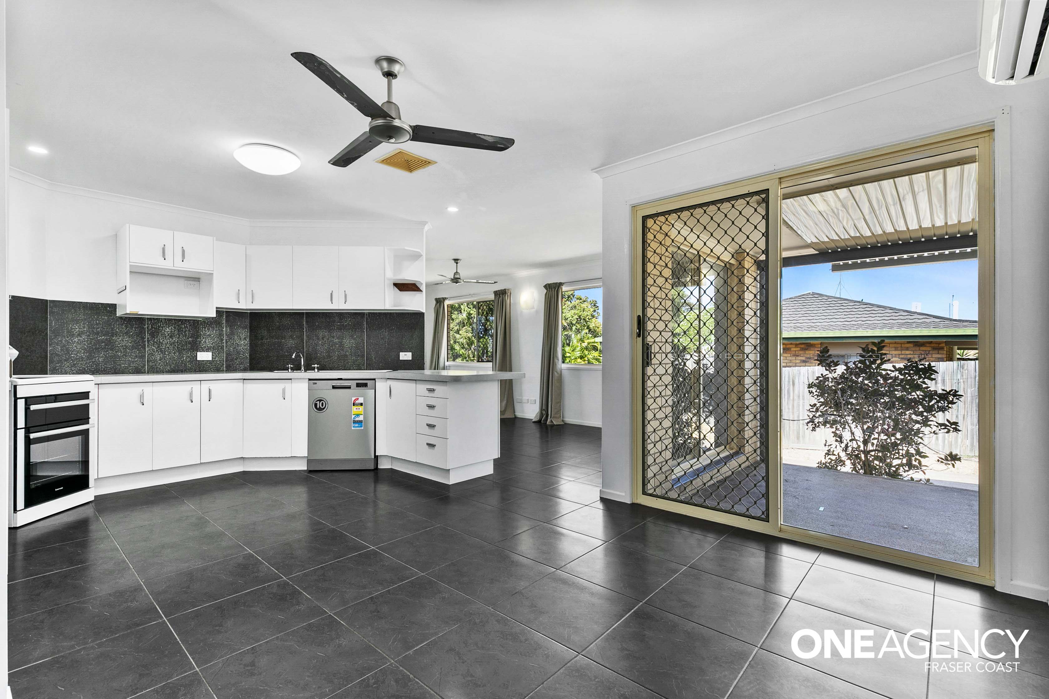 90 Lauren Street, Urangan