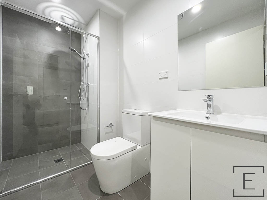 25 / 22-26 Coronation Parade, Enfield