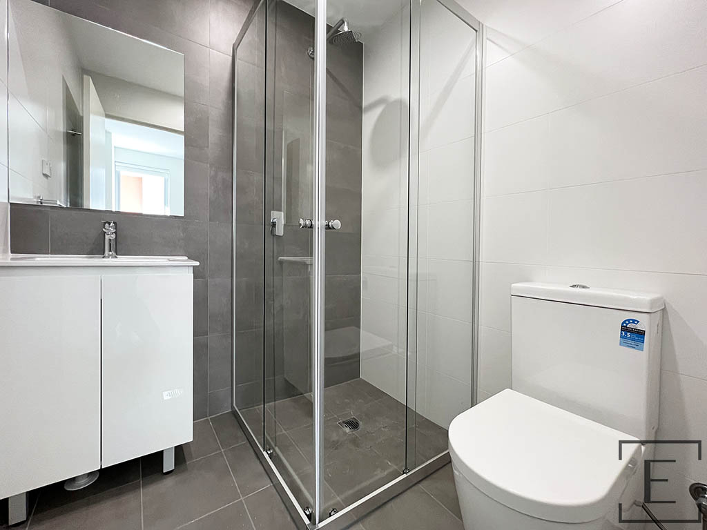 30 / 22-26 Coronation Parade, Enfield