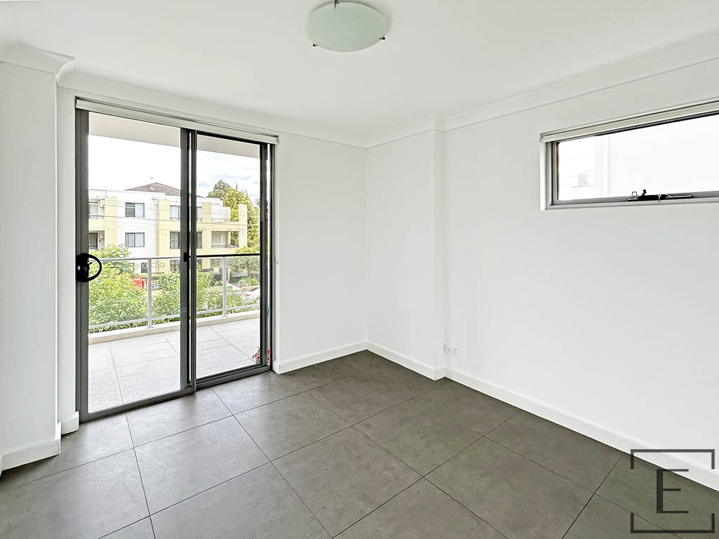 8 / 26 Lydbrook Street, Westmead