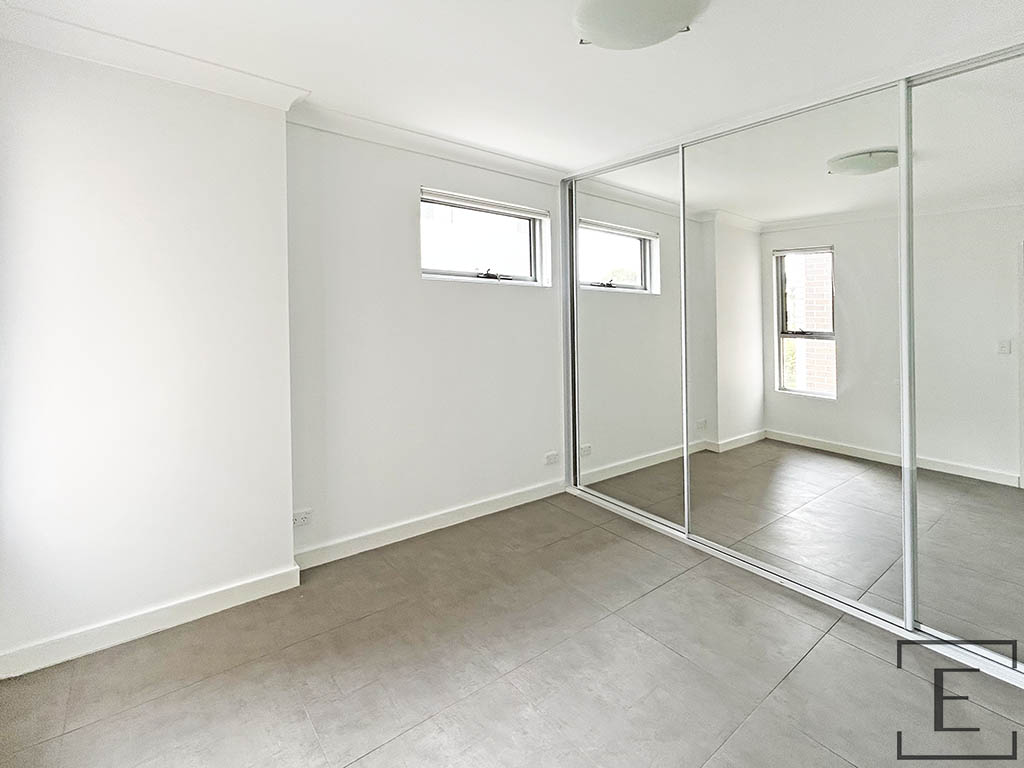 8 / 26 Lydbrook Street, Westmead