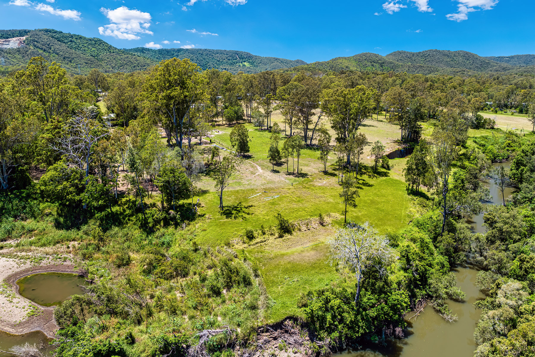116-128 Karen Court, Tamborine
