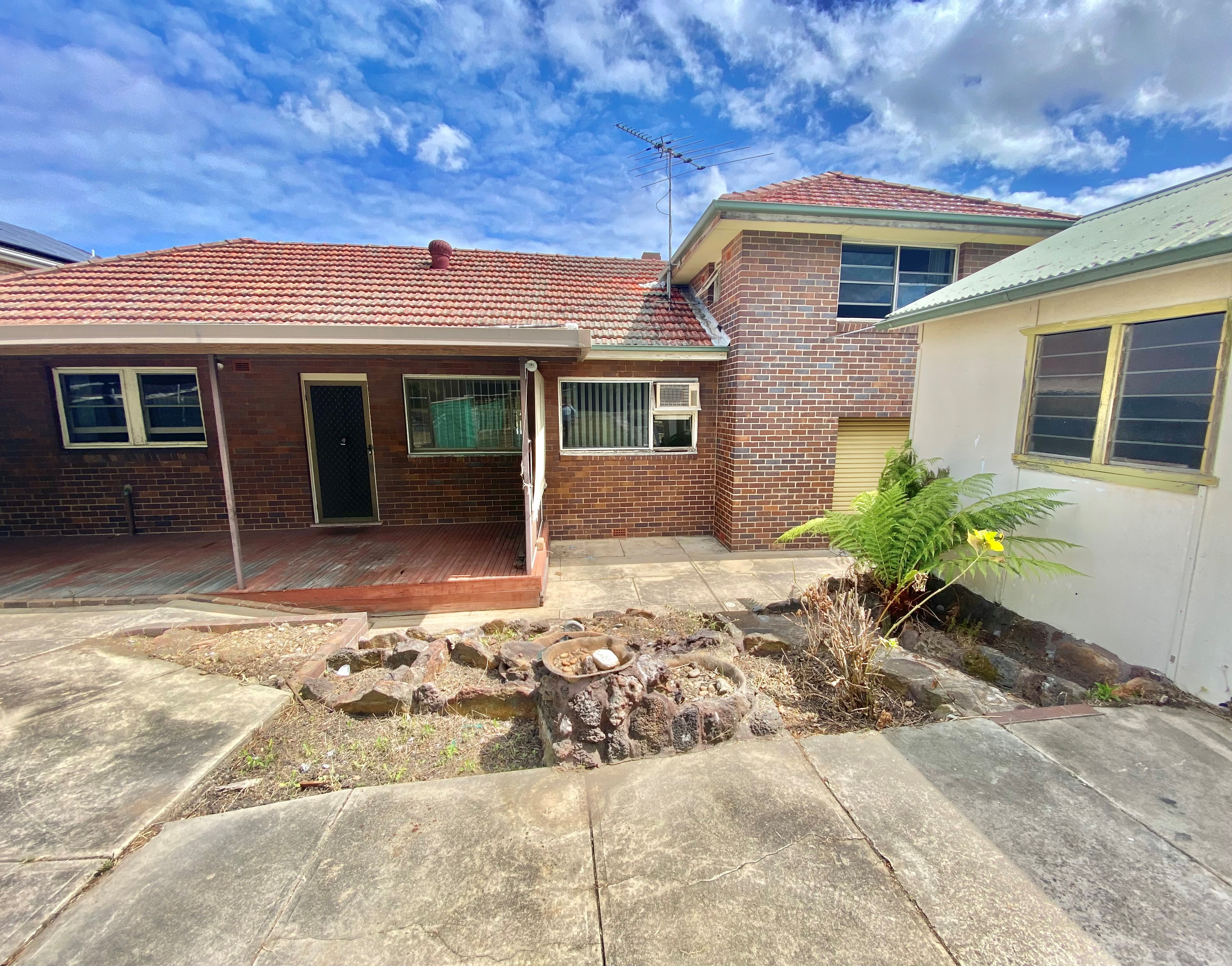 33 Grove Avenue, Narwee