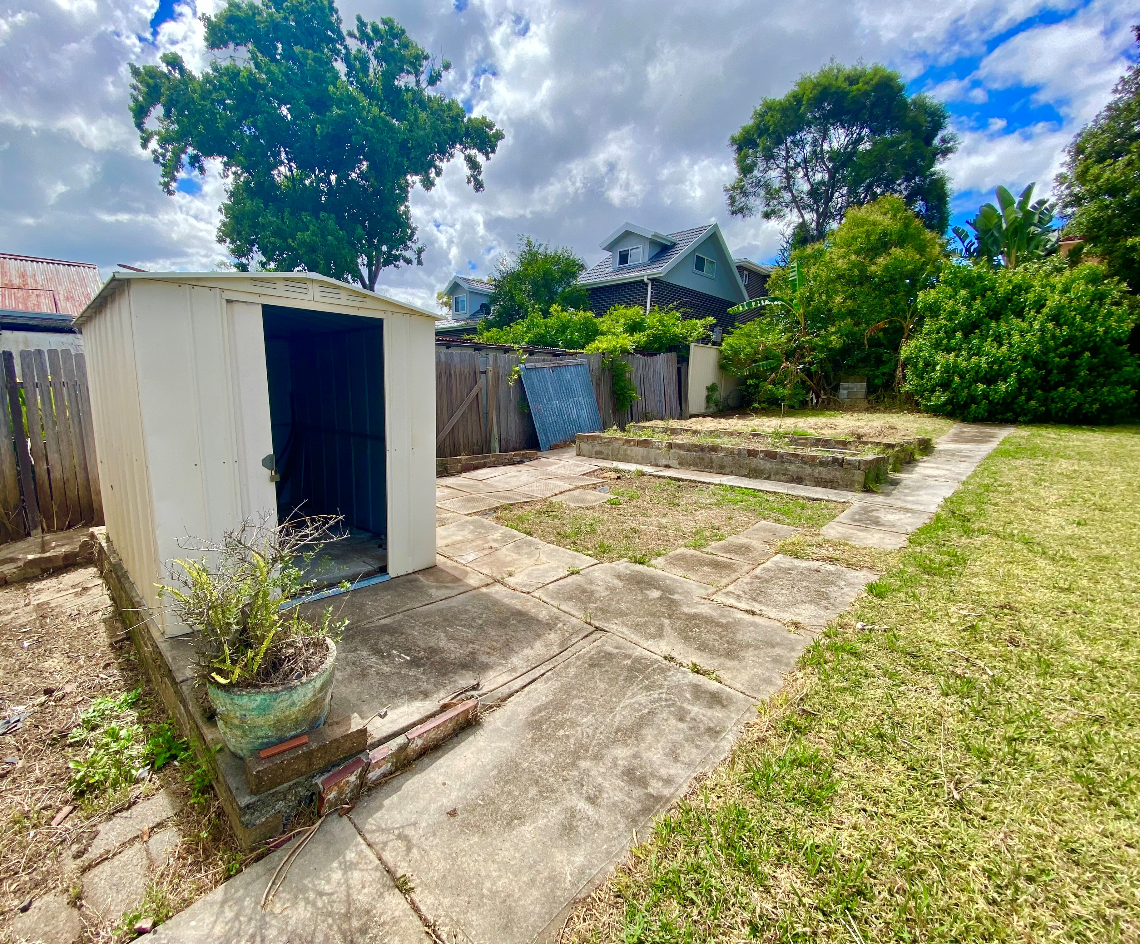 33 Grove Avenue, Narwee