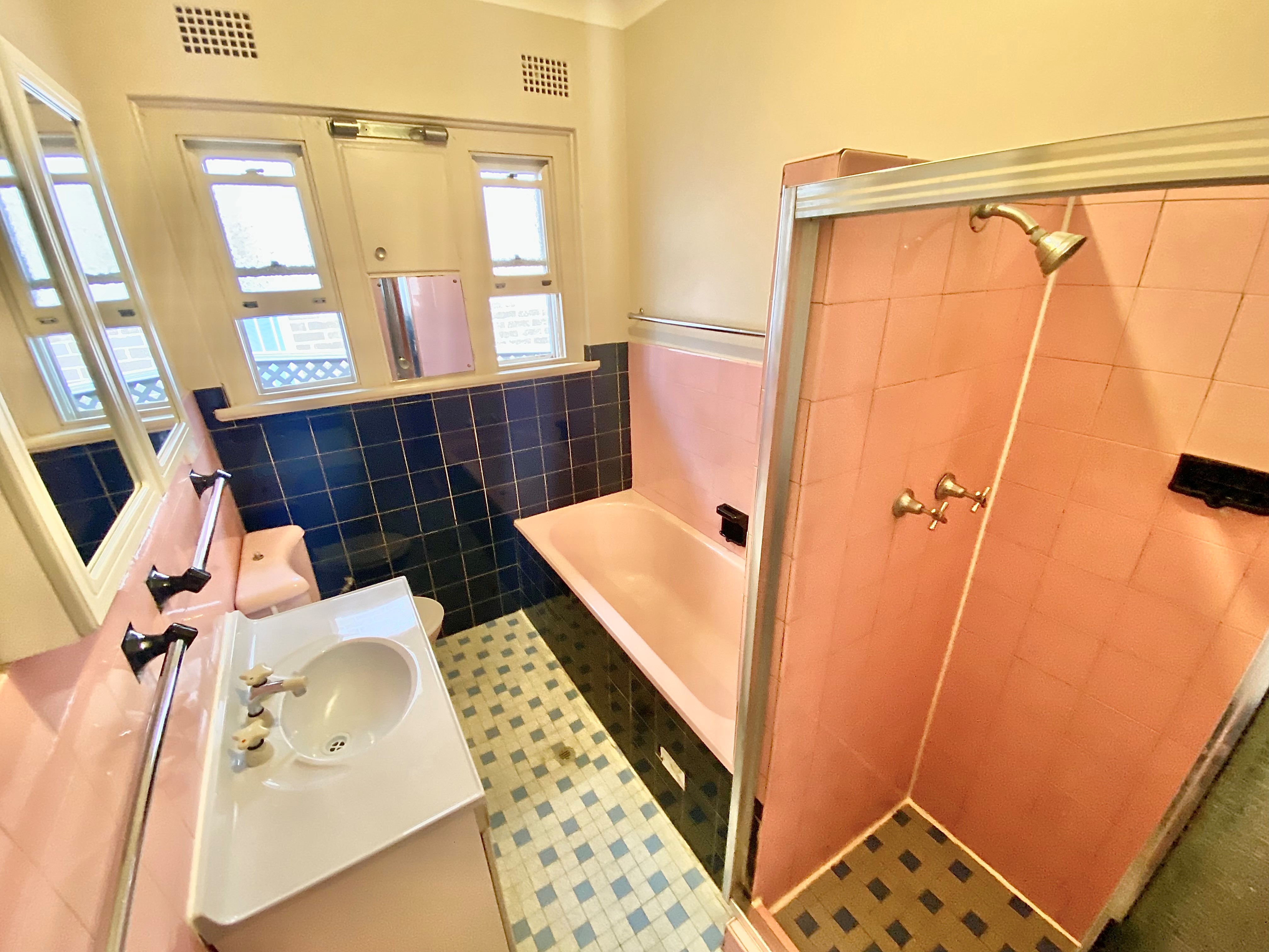 33 Grove Avenue, Narwee