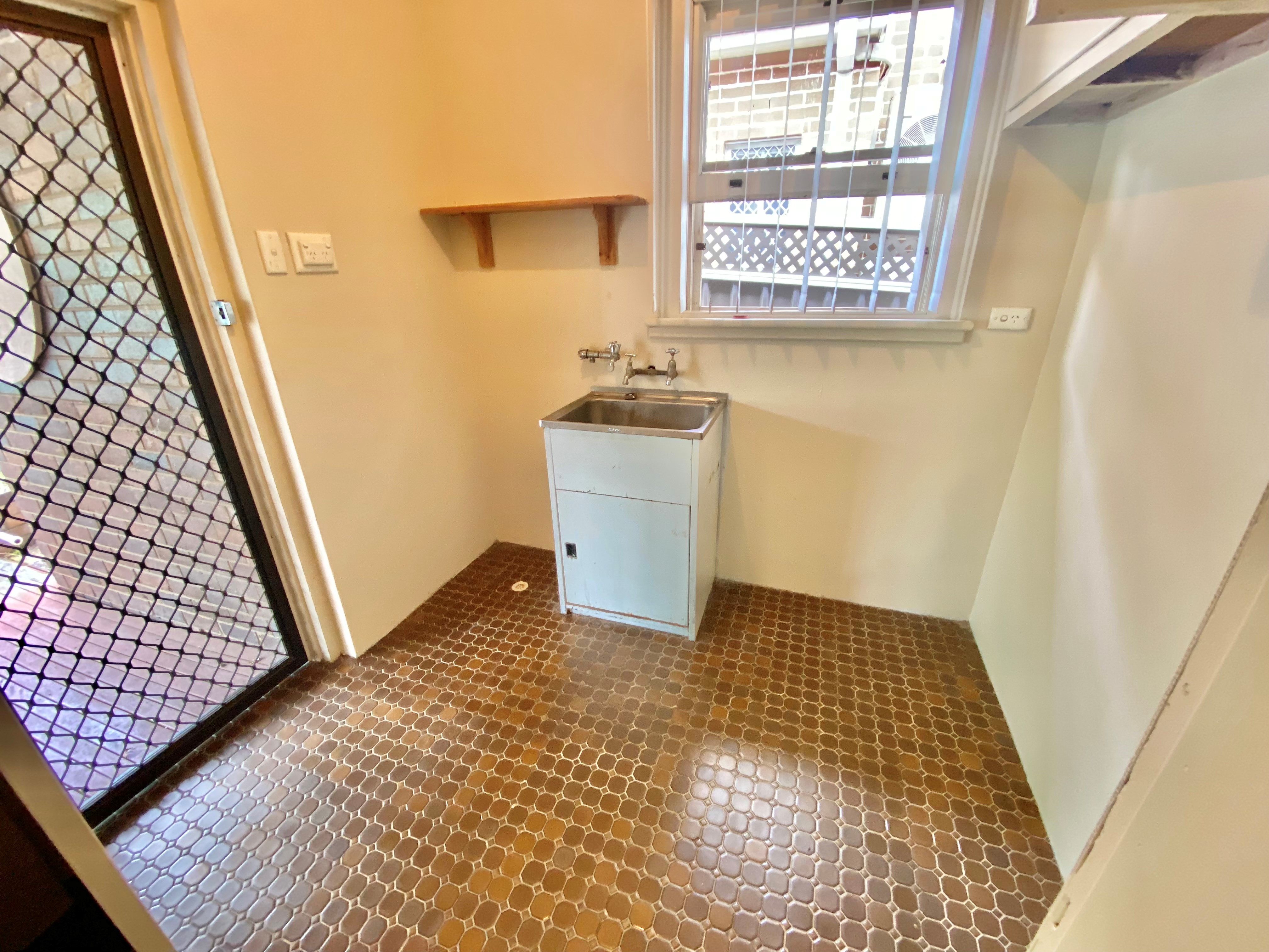 33 Grove Avenue, Narwee