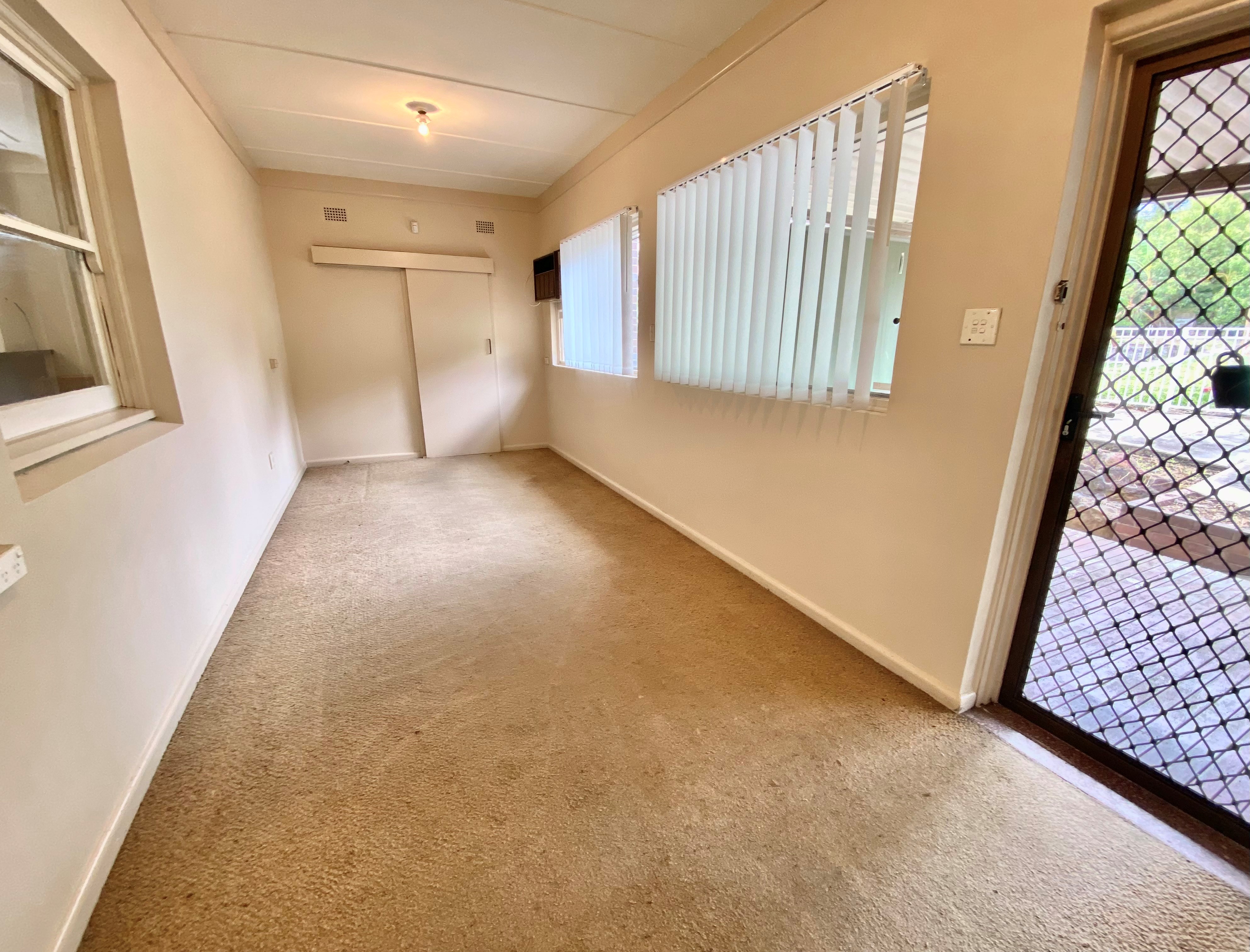 33 Grove Avenue, Narwee