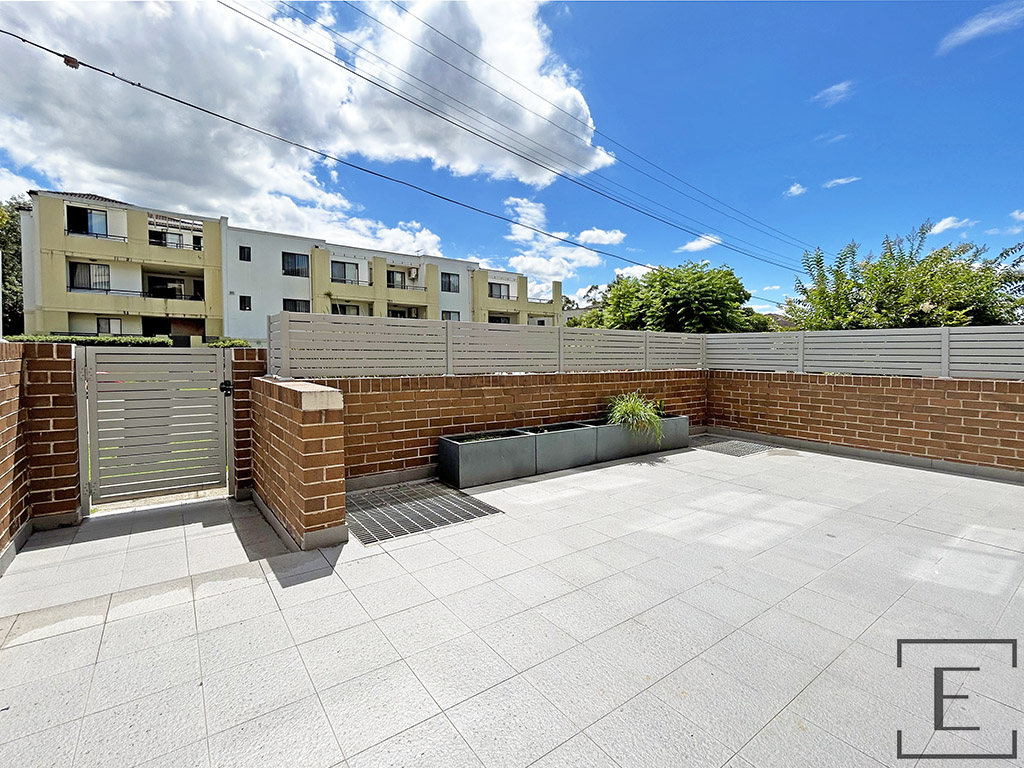 2 / 26 Lydbrook Street, Westmead