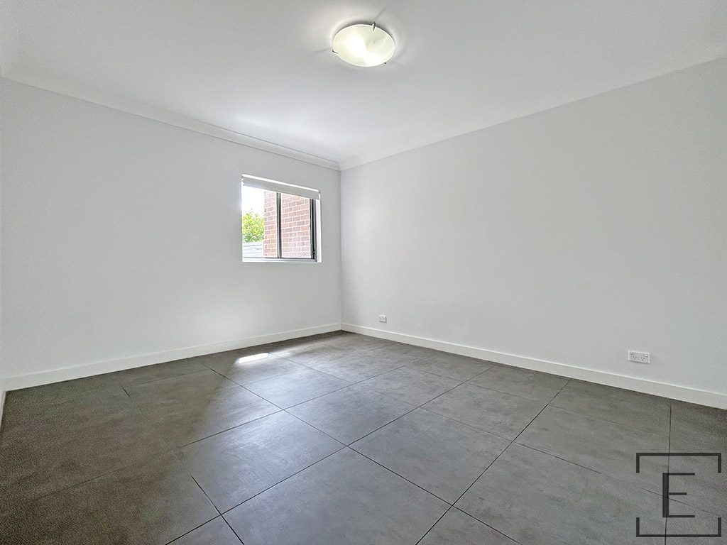 2 / 26 Lydbrook Street, Westmead