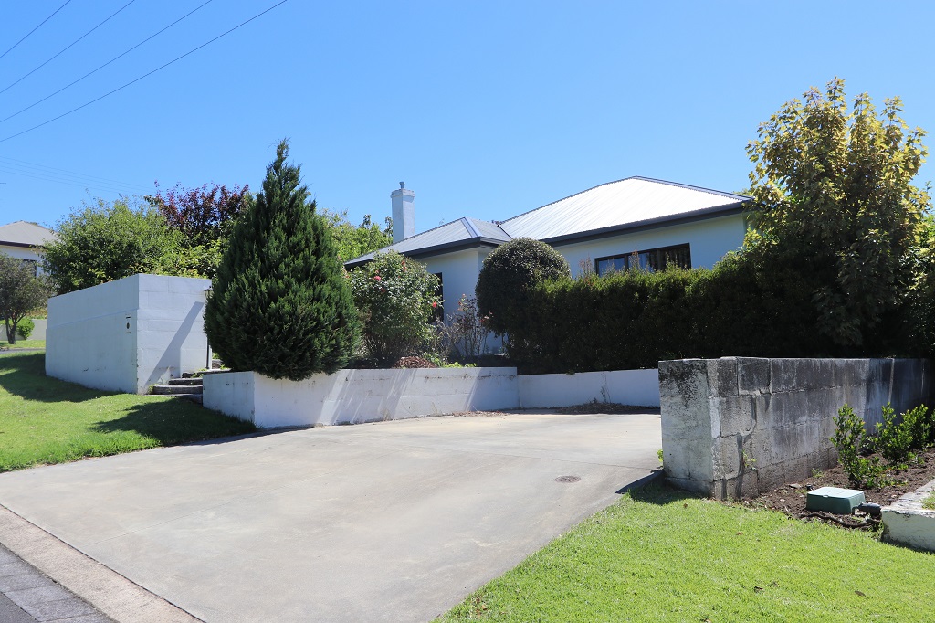 12 MacKenzie Street, Mount Gambier