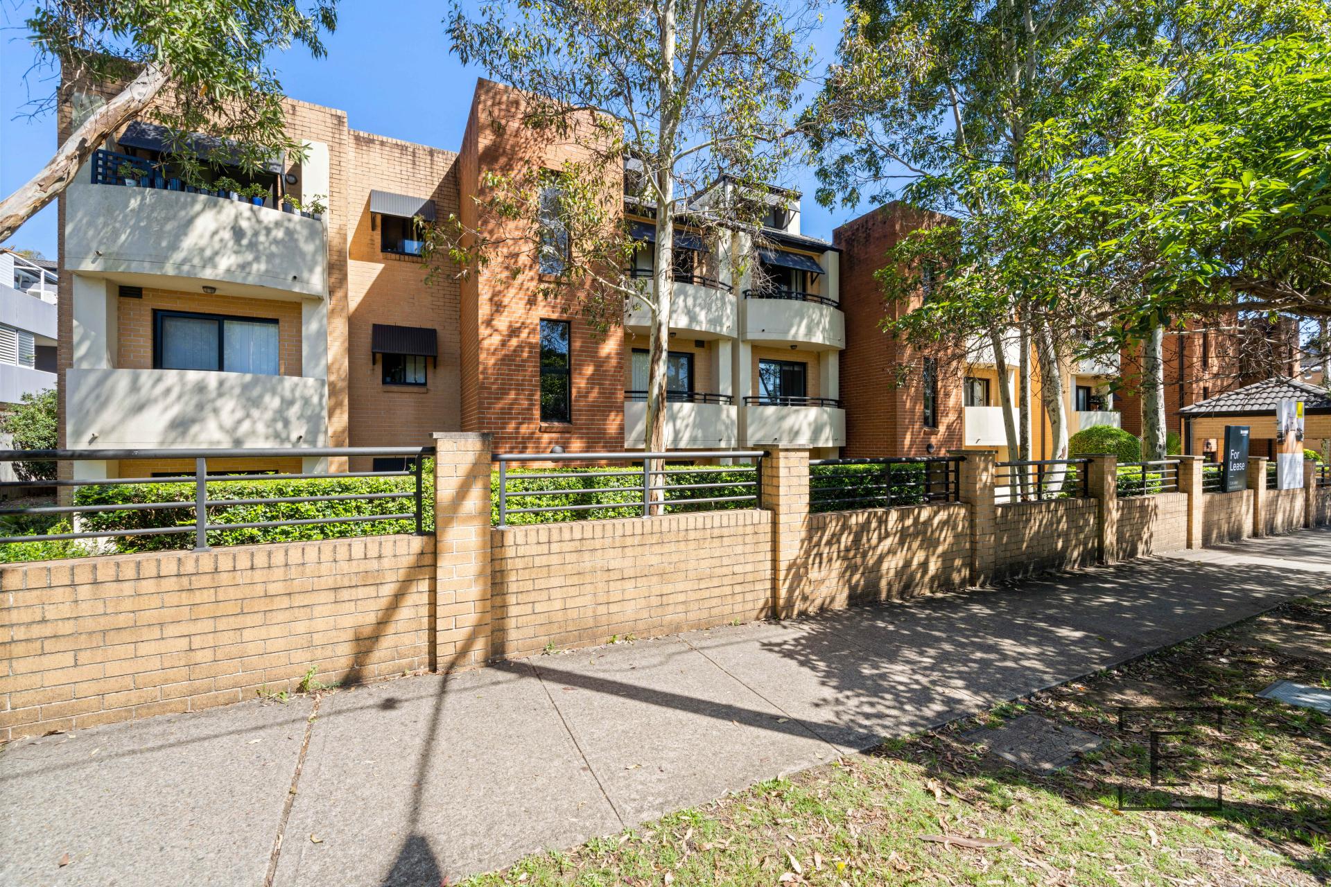 4 / 19-27 Eastbourne Road, Homebush West