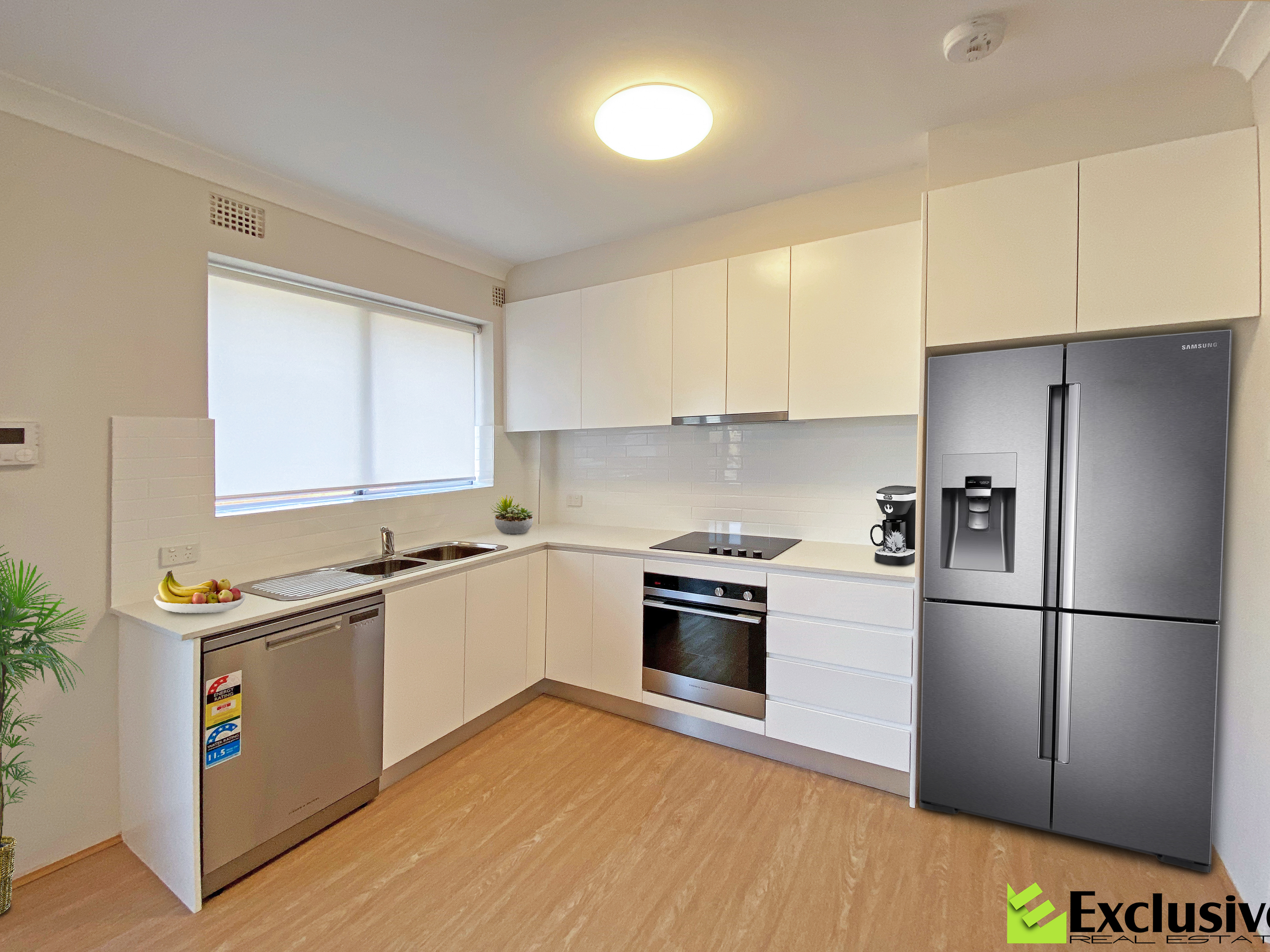 10 / 2 Macintosh Street, Mascot