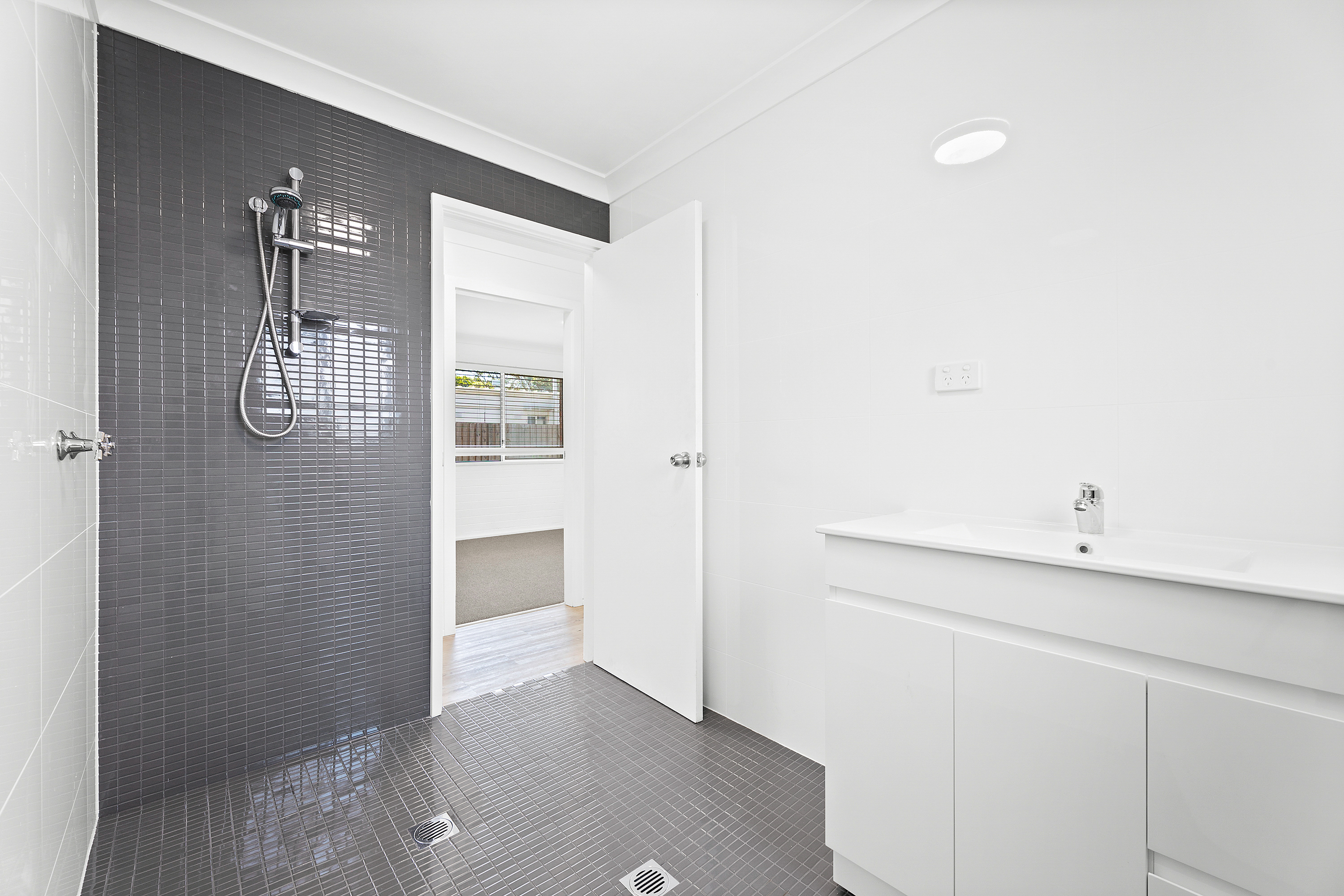 1 / 70 Princes Highway, Narooma