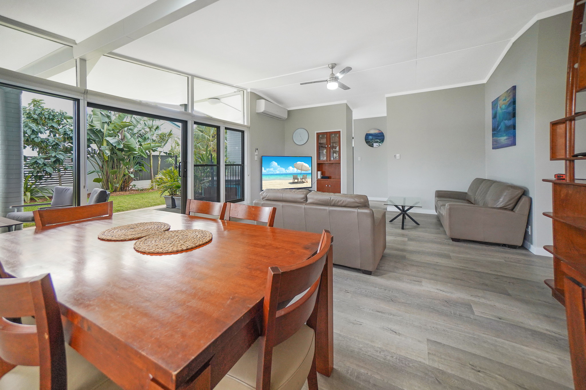 10 Robert Street, Torquay