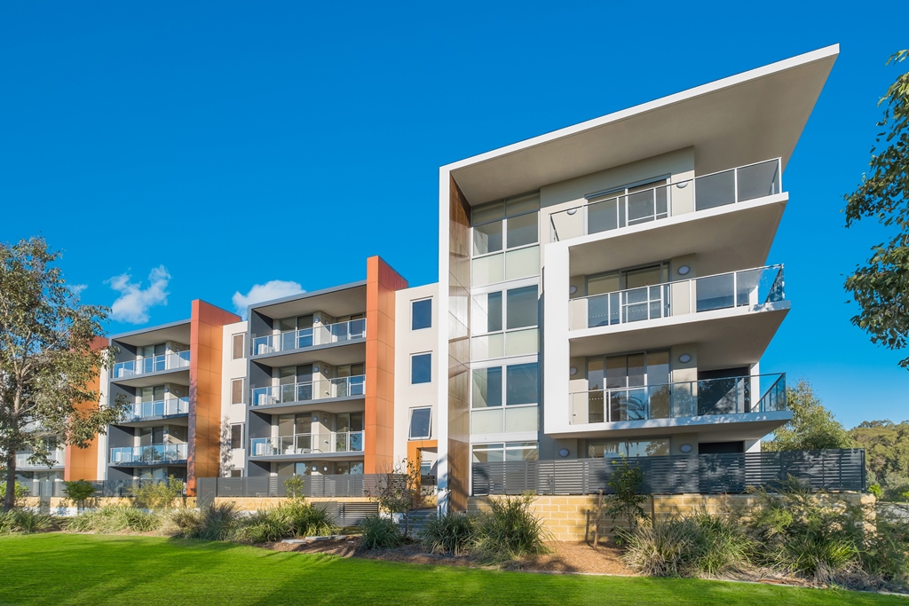 a306 / 98 Lakeside Parade, Jordan Springs