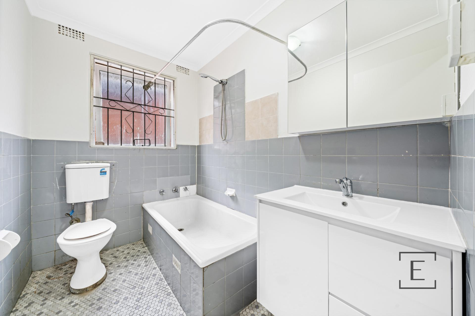 3 / 18 Hampden Road, Lakemba