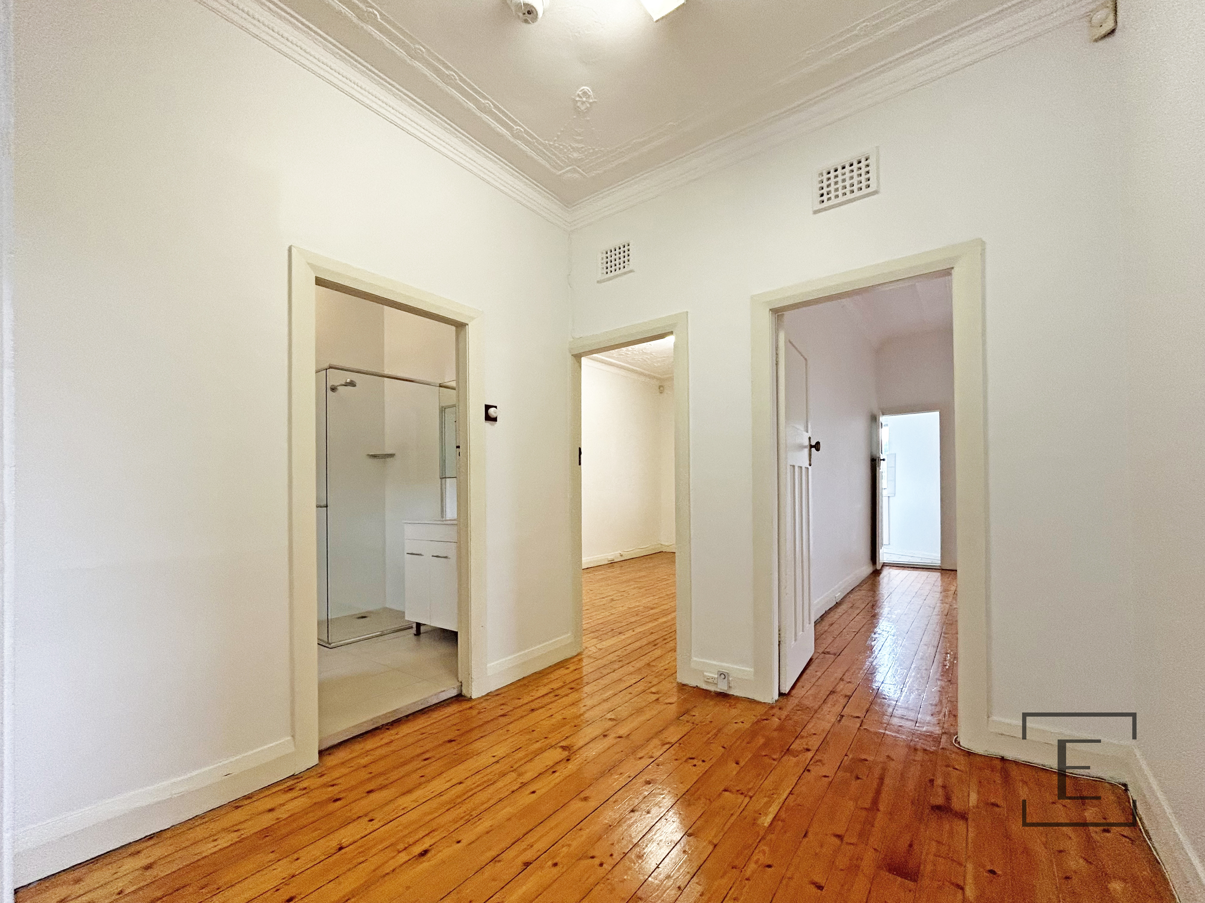 1 / 296 Lyons Road, Five Dock