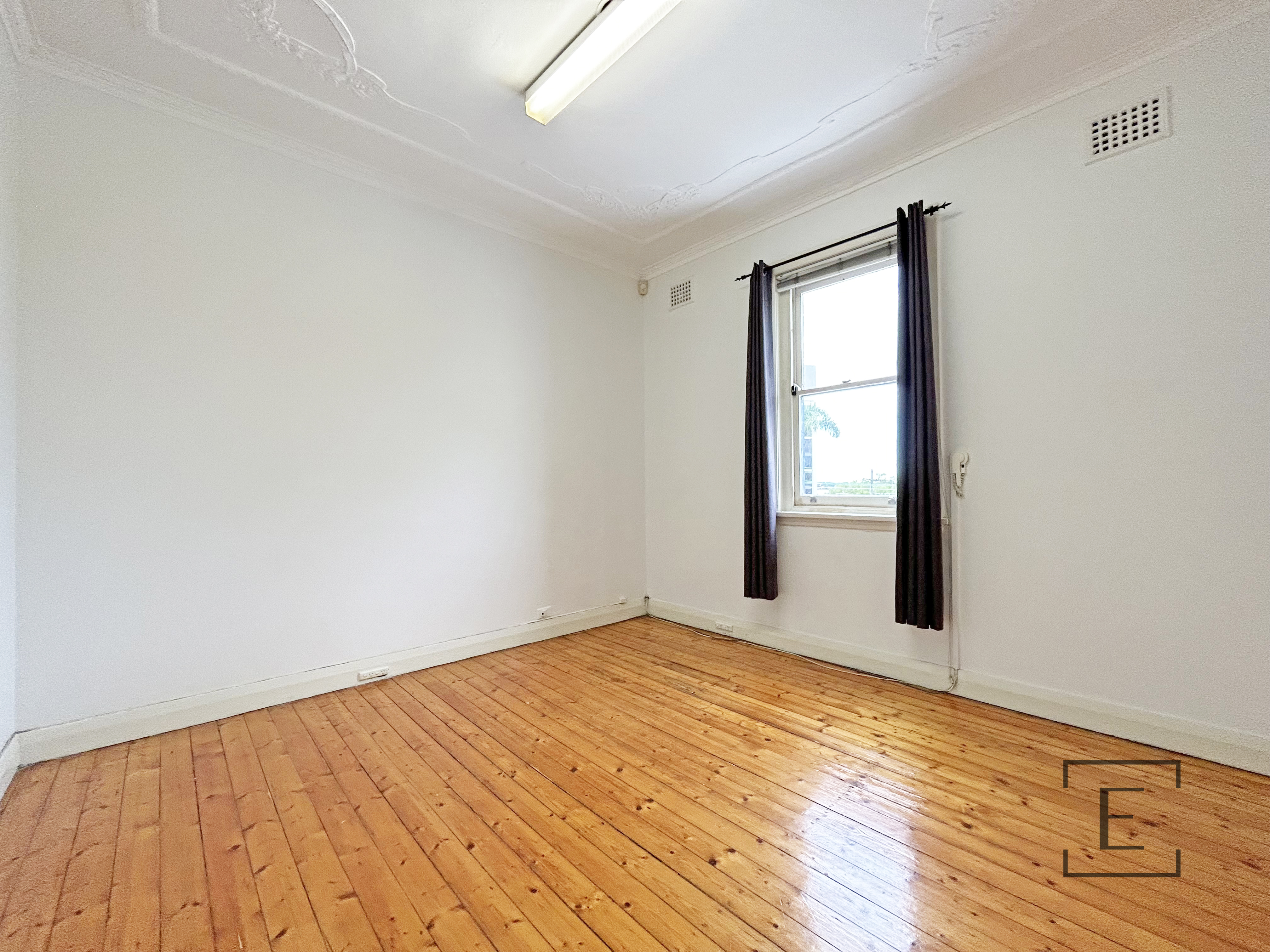 1 / 296 Lyons Road, Five Dock