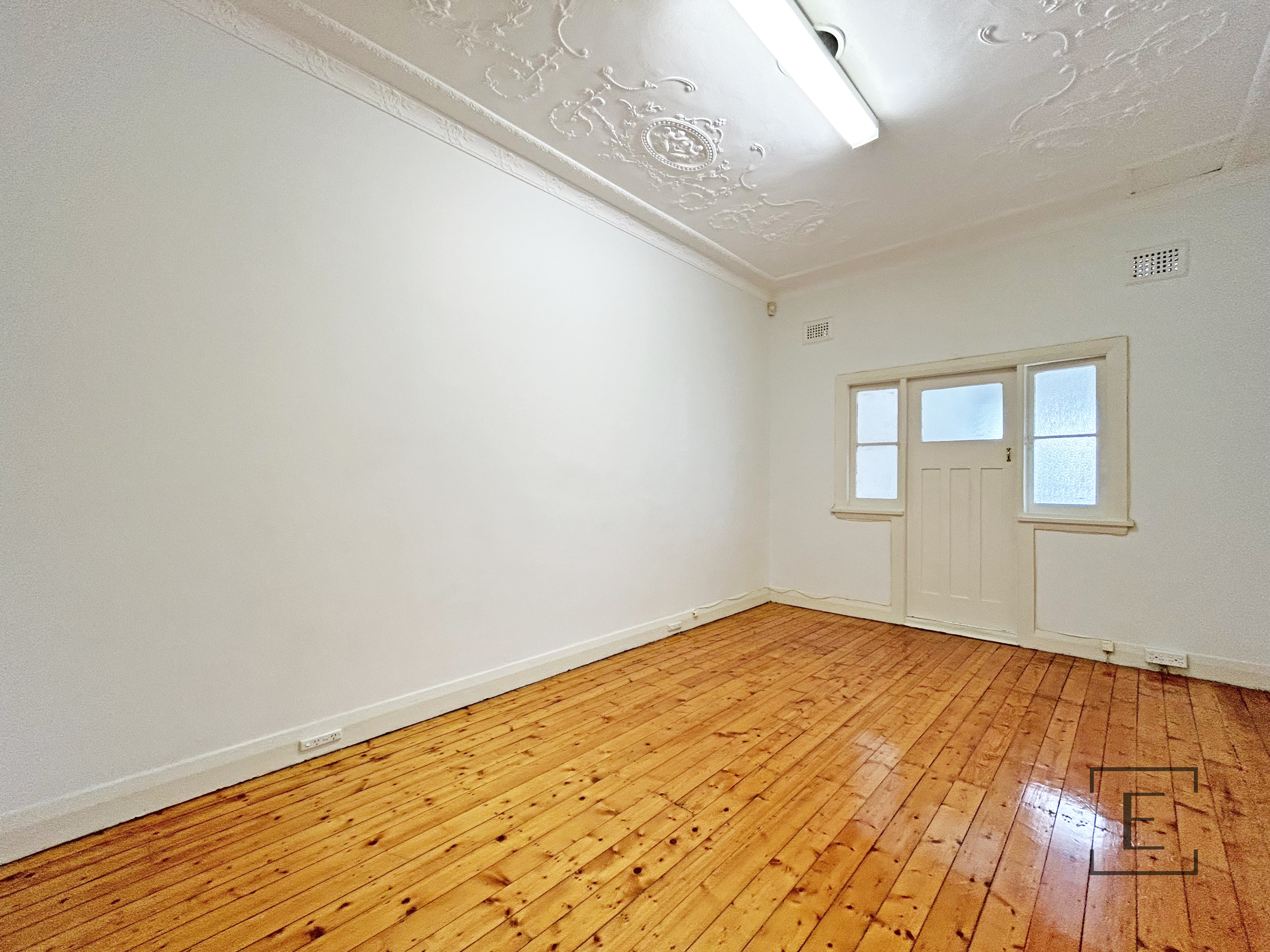 1 / 296 Lyons Road, Five Dock