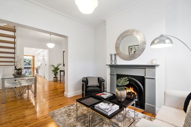2 Windeyer Street