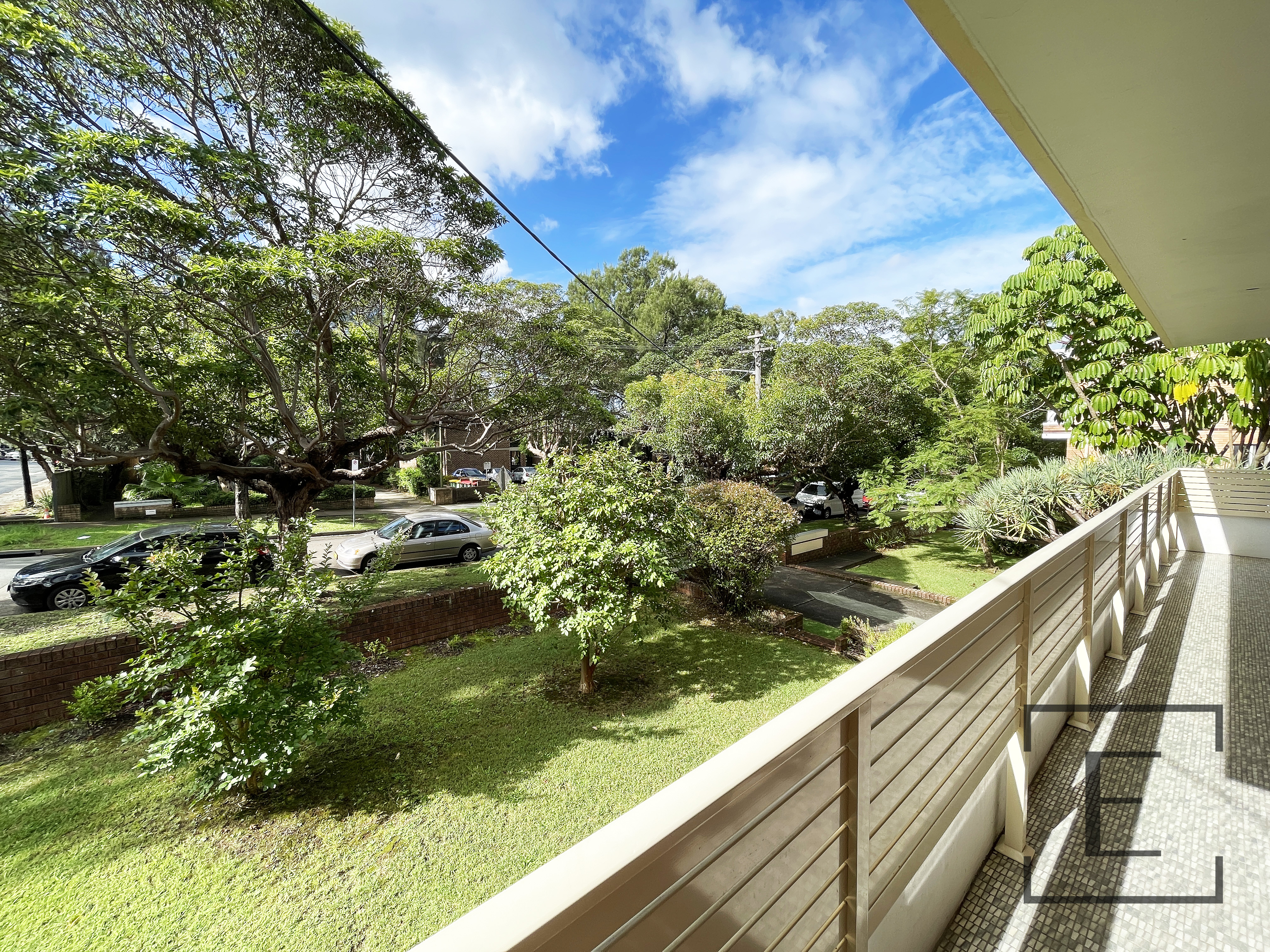 2 / 2 Exeter Road, Homebush West