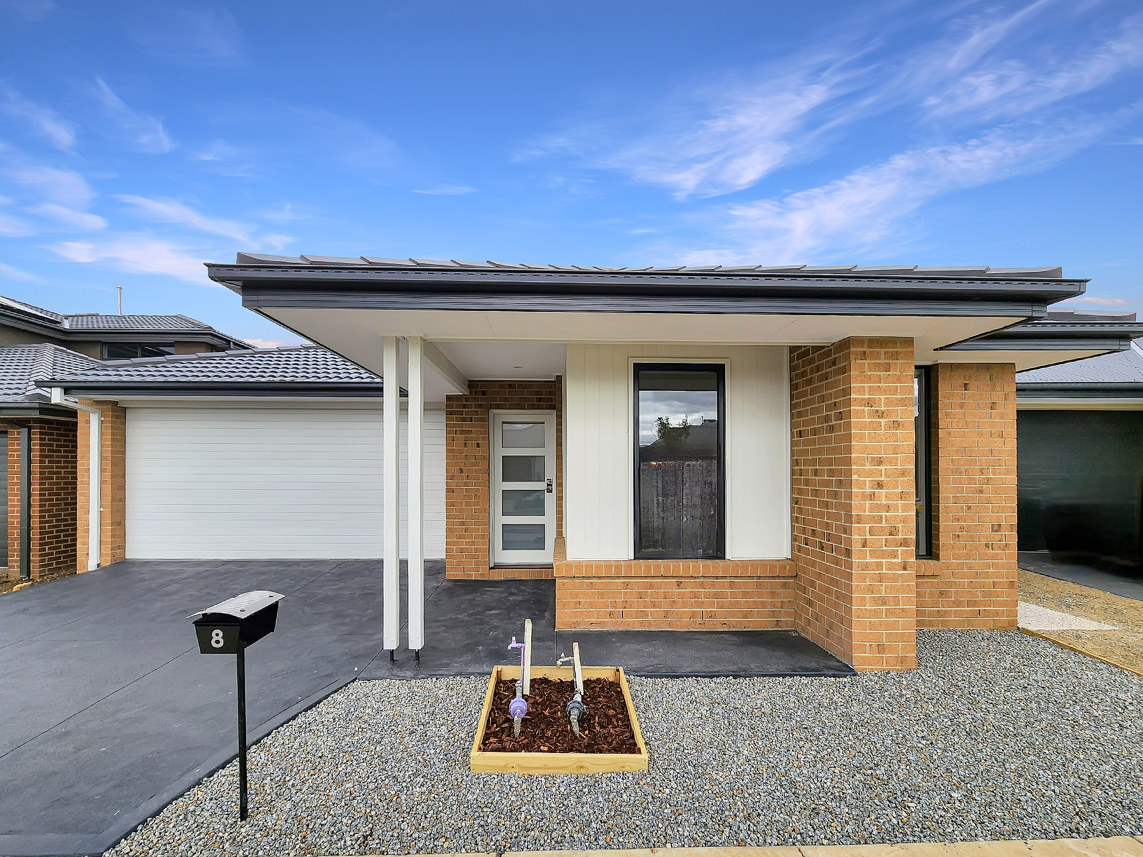 Listing image for 8 Kangaroo Way, ARMSTRONG CREEK  VIC  3217