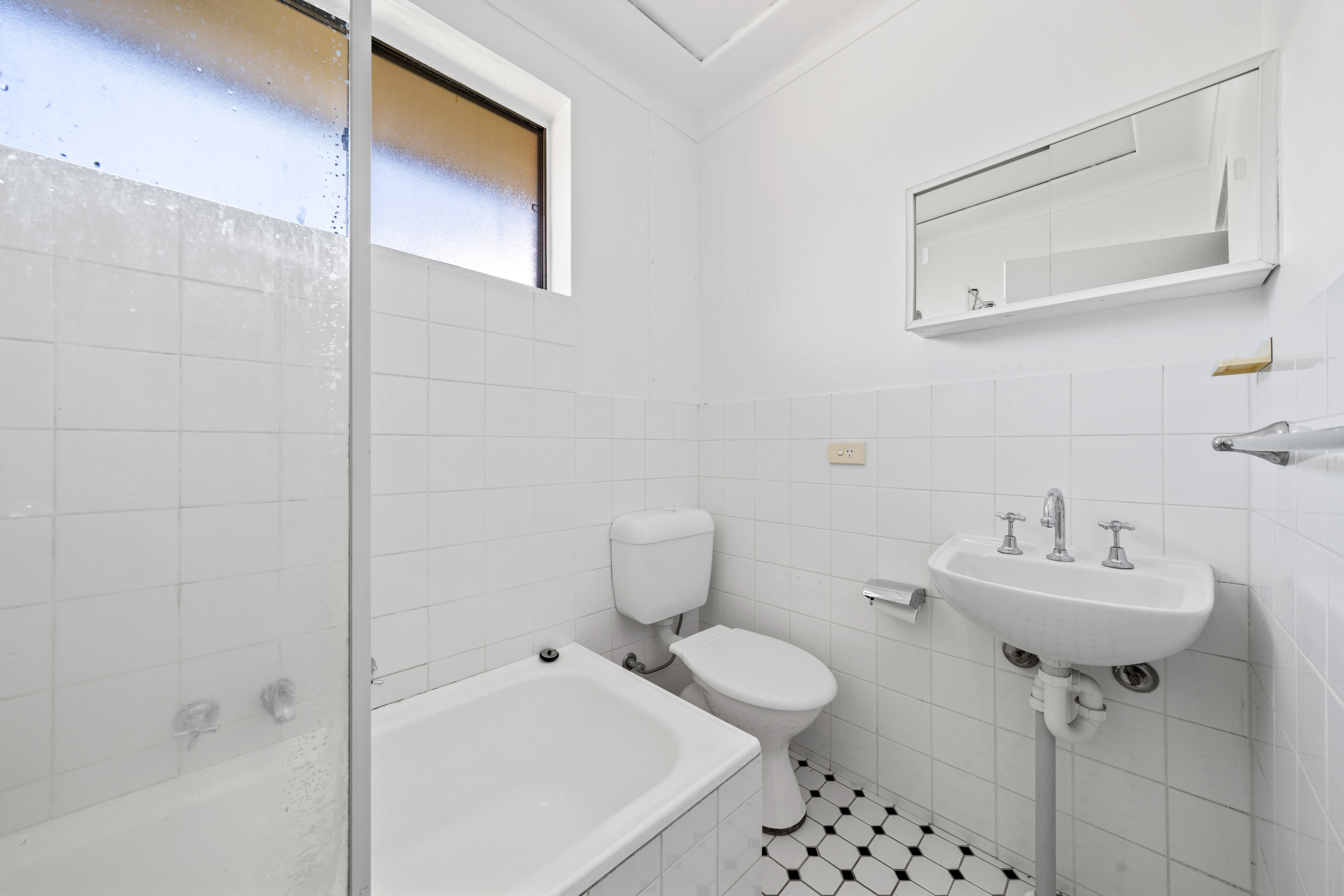 8 / 51B Burwood Road, Concord