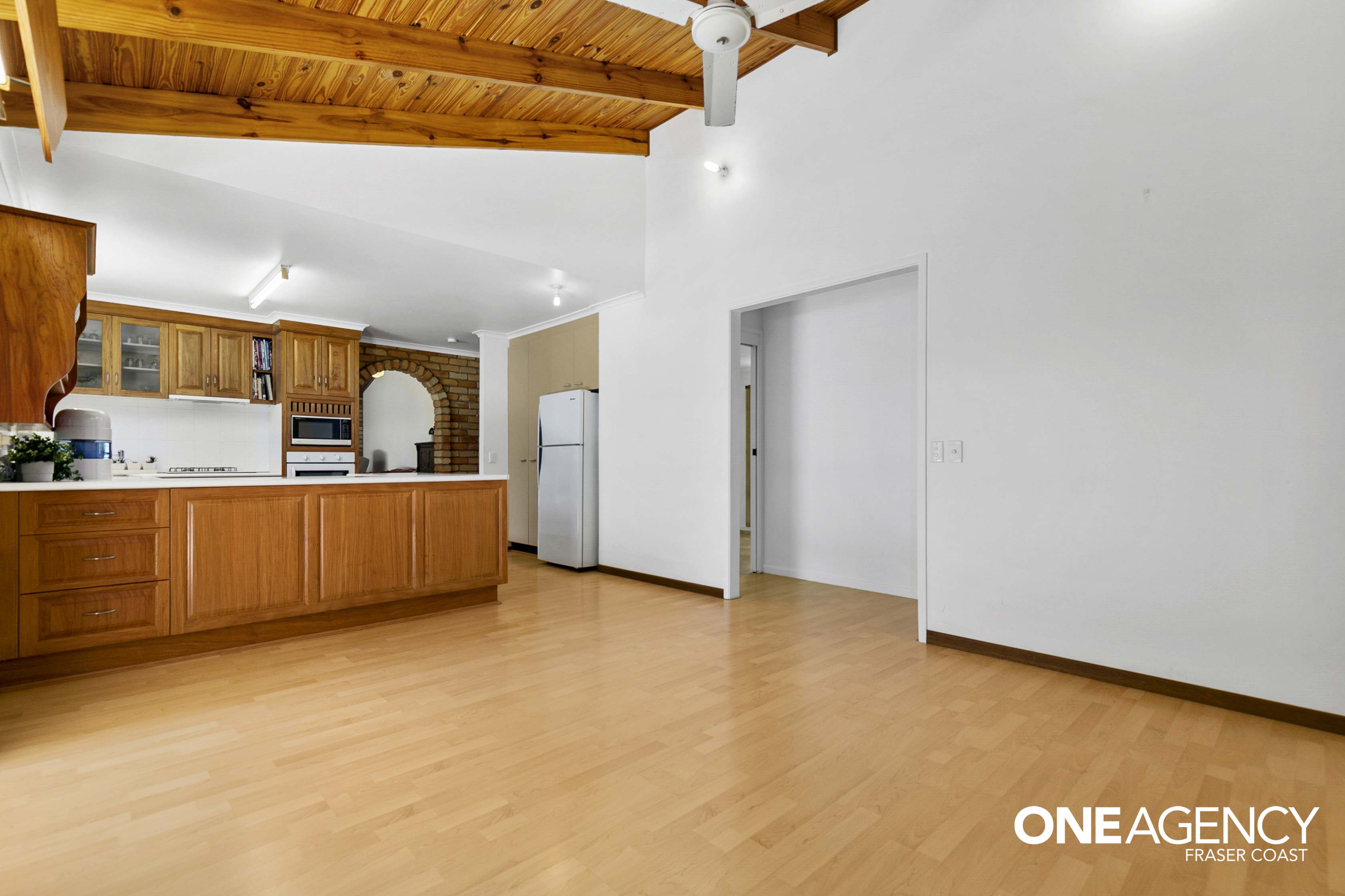 18 Senor Avenue, Urangan