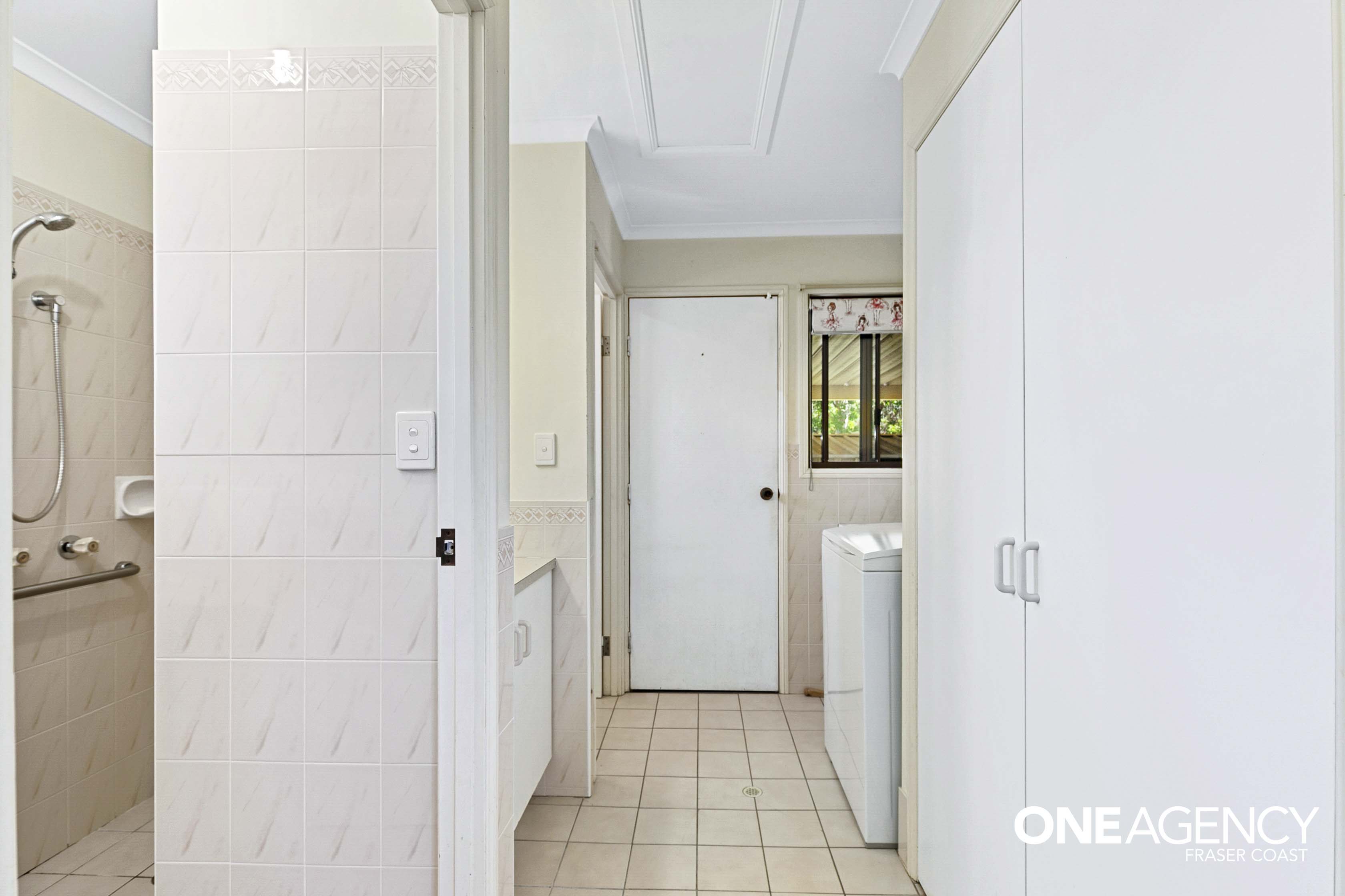 18 Senor Avenue, Urangan
