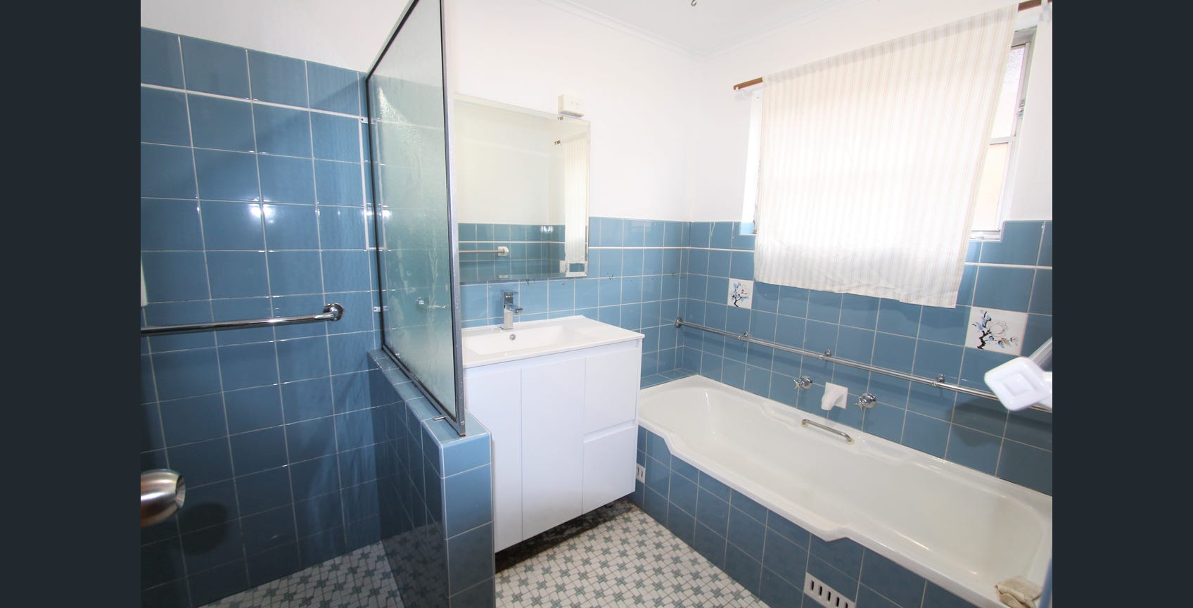 3 / 3 Ball Avenue, Eastwood