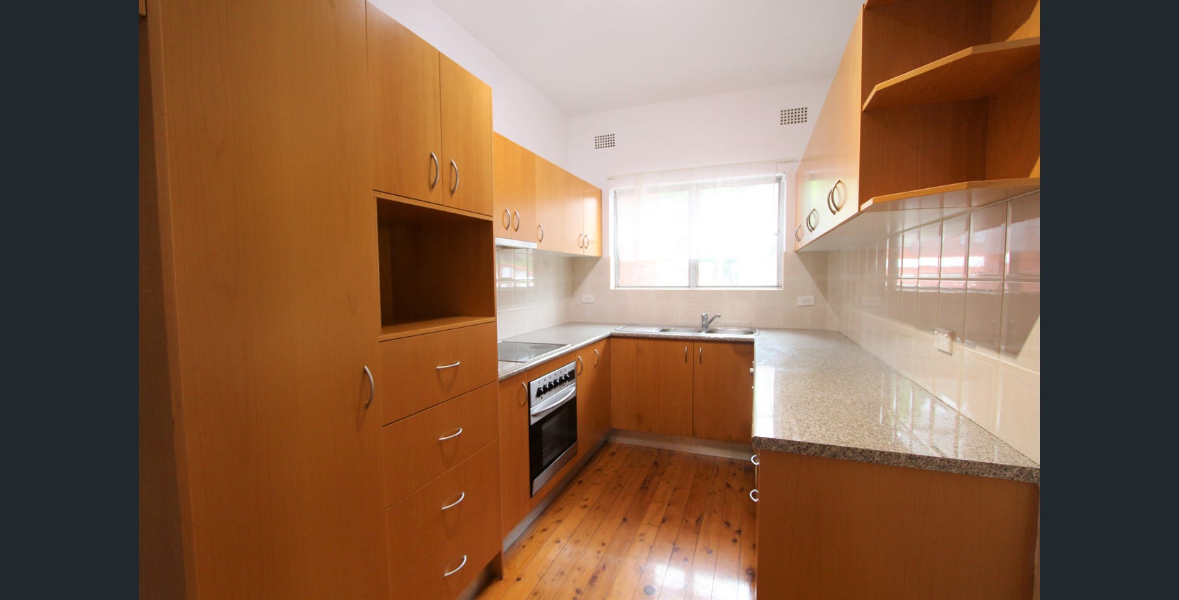 3 / 3 Ball Avenue, Eastwood